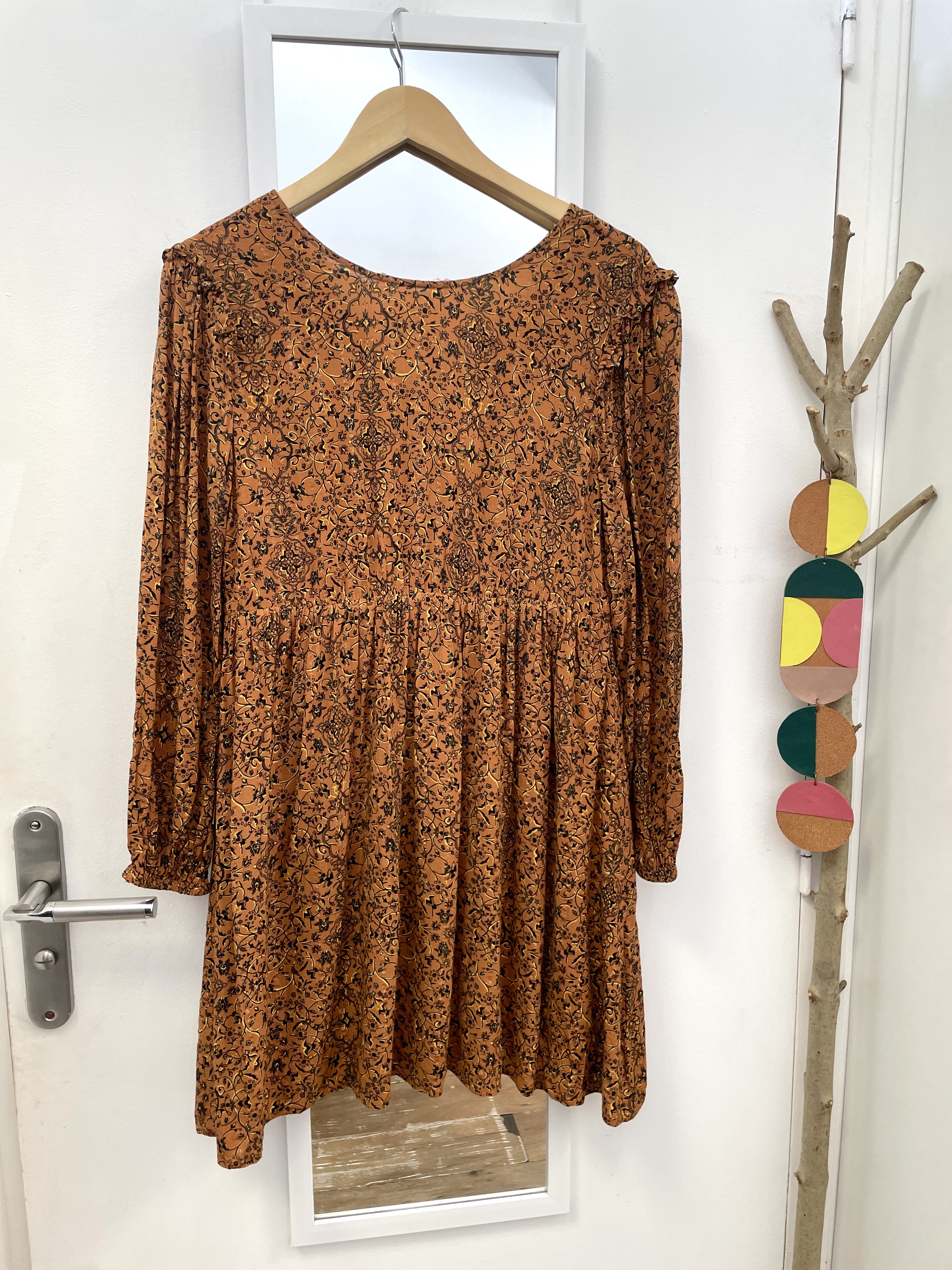 robe, friperie, seconde main, vêtement d'occasion, mode durable, prêt à porter, éthique, boutique, nantes, kapsule éphémère, bonobo