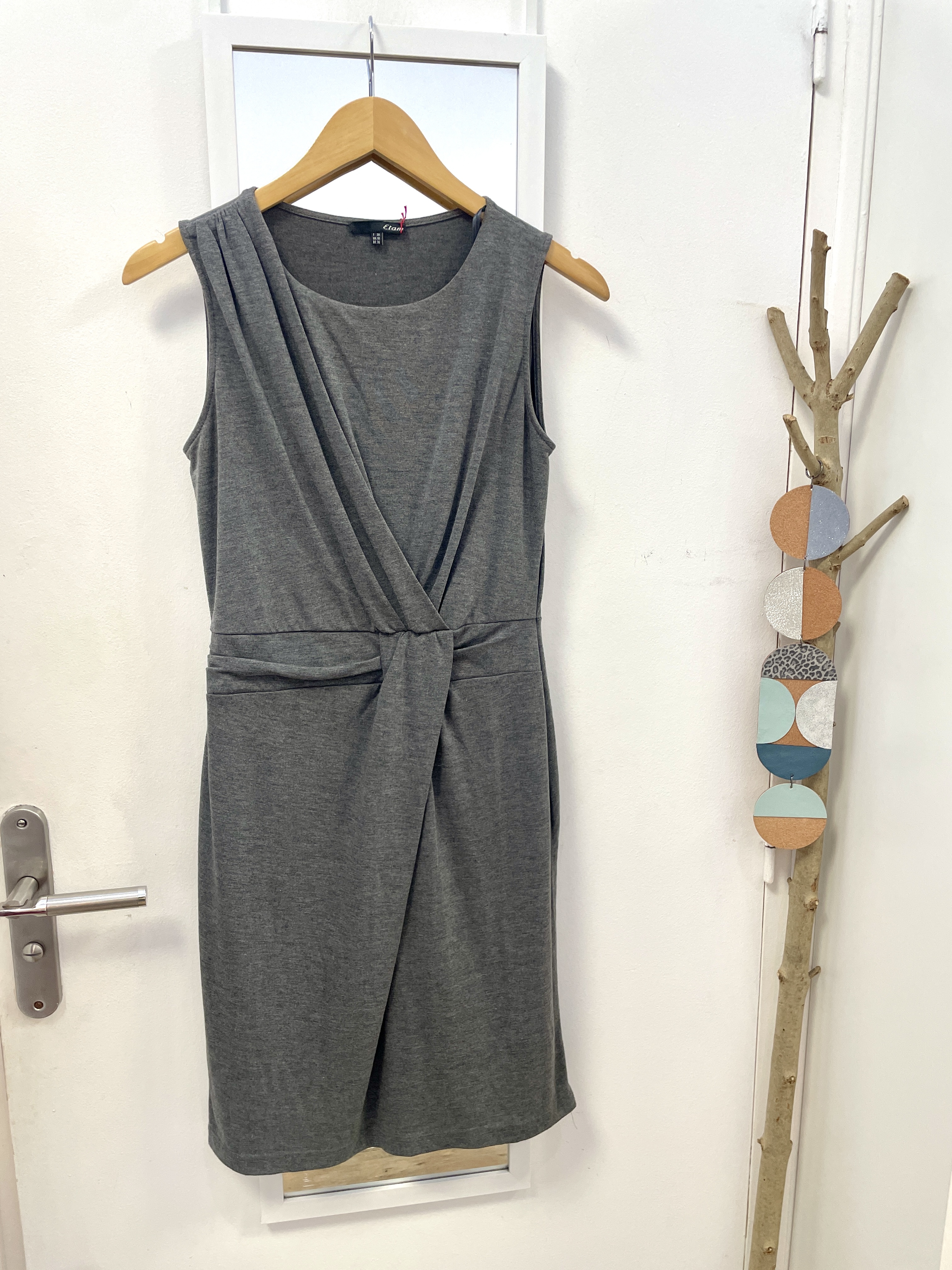 robe longue, friperie, seconde main, vêtement d'occasion, mode durable, prêt à porter, éthique, boutique, nantes, kapsule éphémère, etam