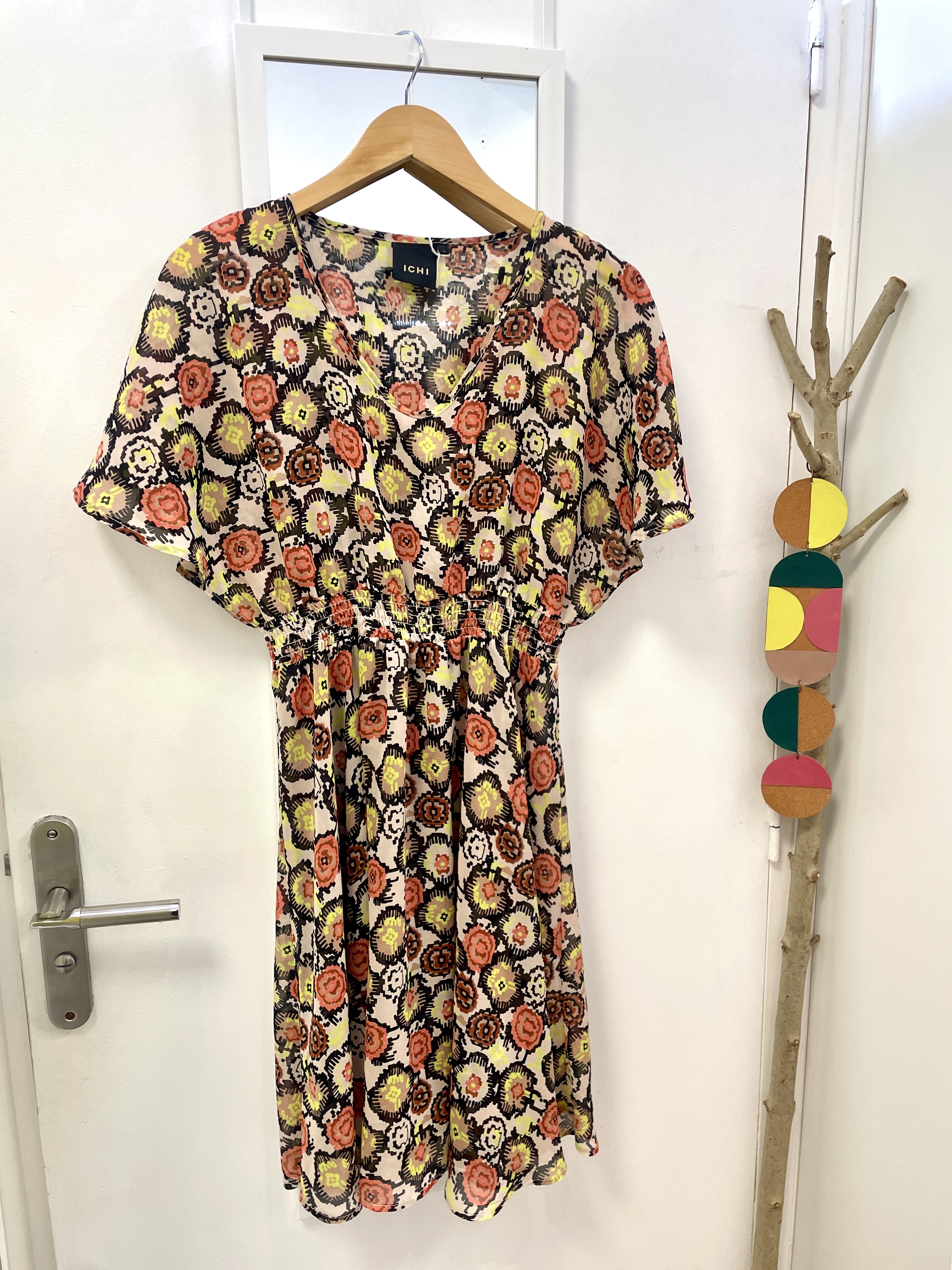 robe, friperie, seconde main, vêtement d'occasion, mode durable, prêt à porter, éthique, boutique, nantes, kapsule éphémère, ichi