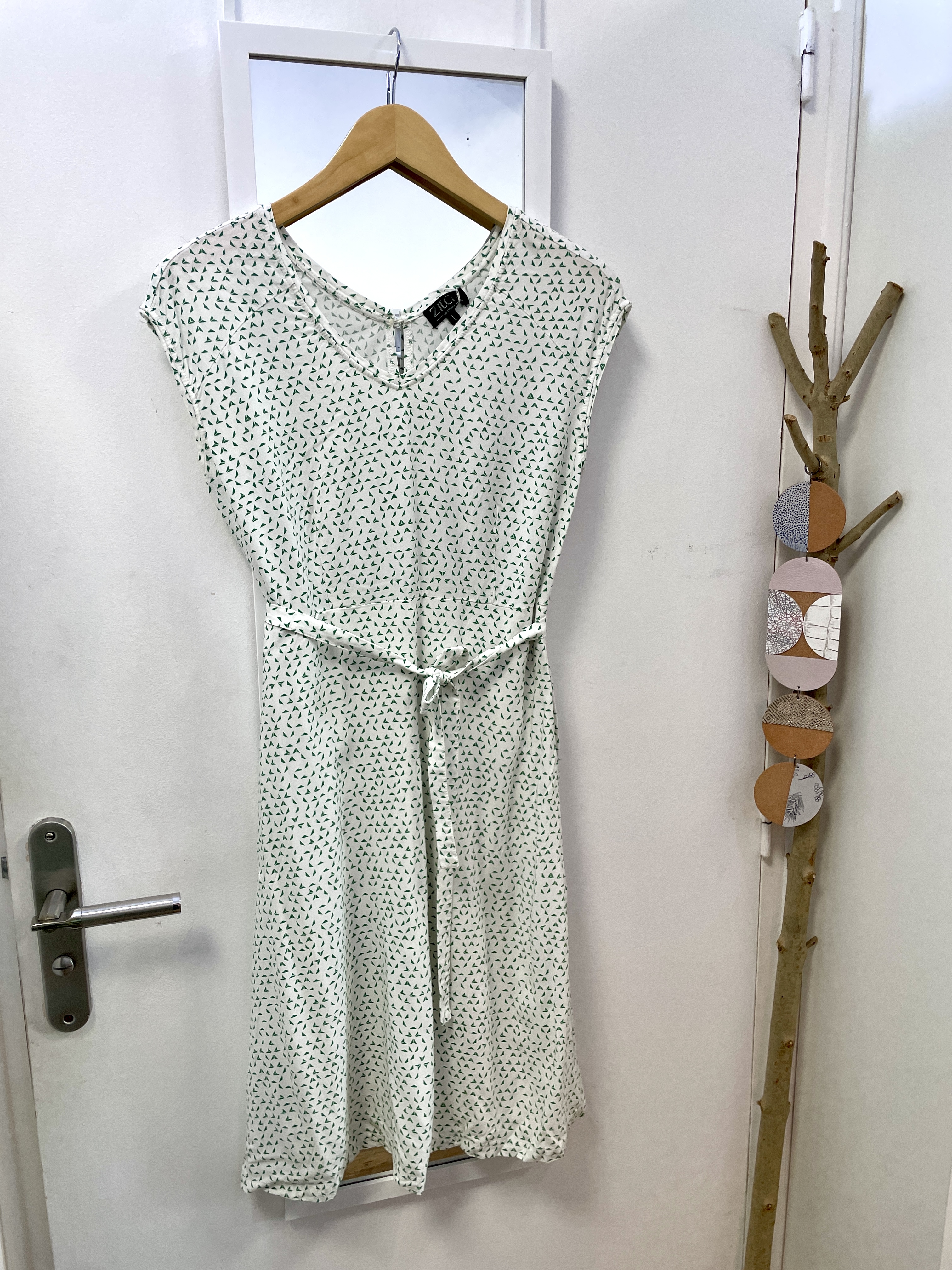 robe, friperie, seconde main, vêtement d'occasion, mode durable, prêt à porter, éthique, boutique, nantes, kapsule éphémère, zilch