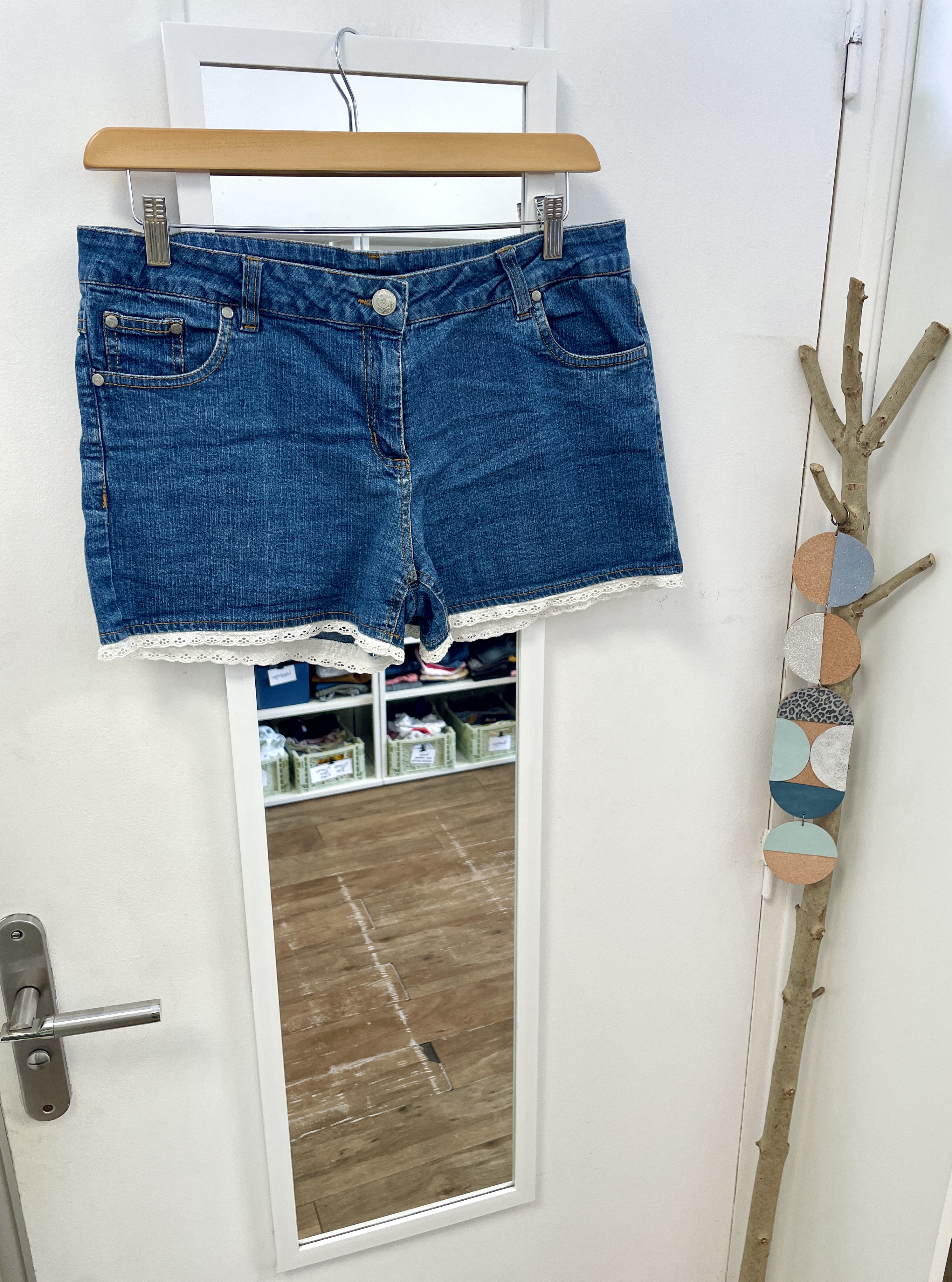 short, pantalon, friperie, seconde main, vêtements, prêt à porter, mode, marque française, grande taille, blanche porte