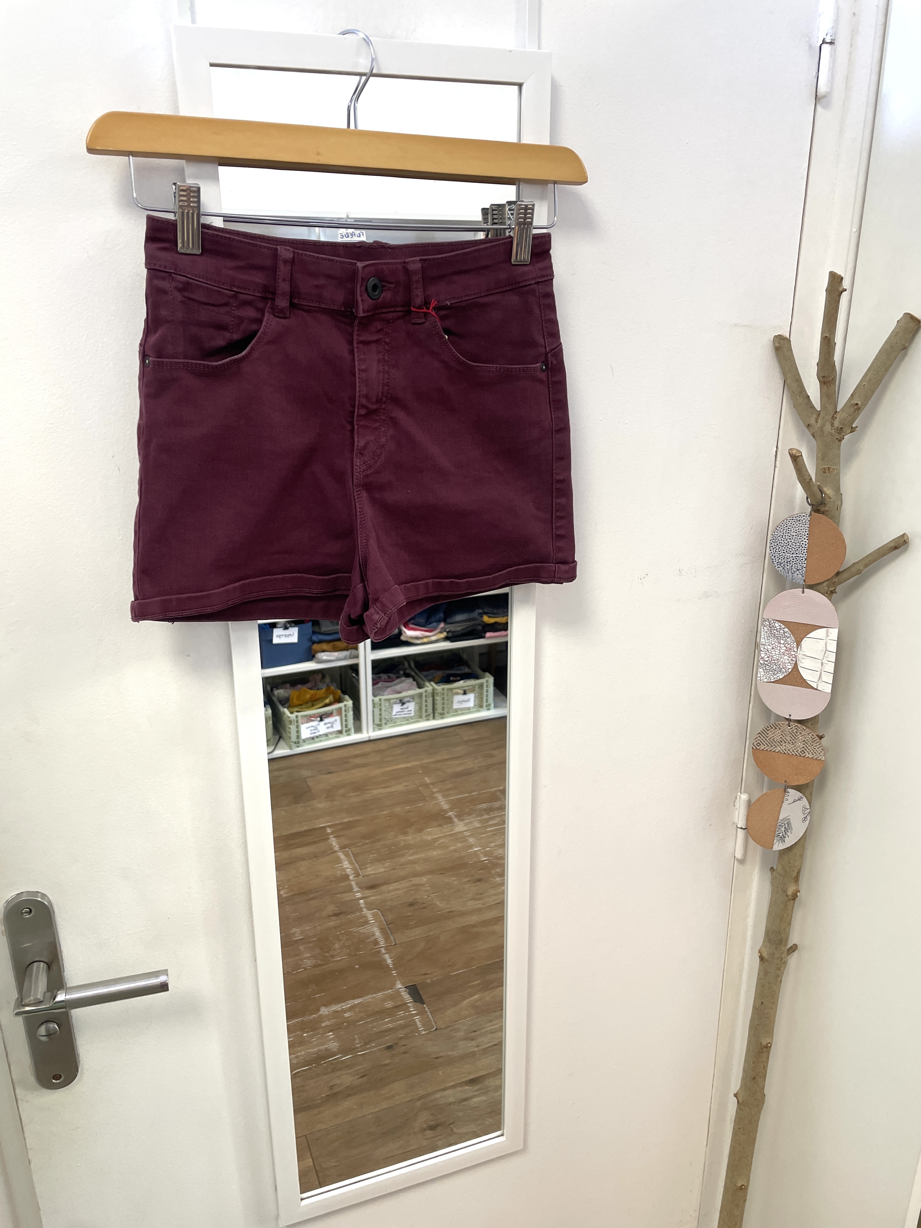short, pantalon, vêtement d'occasion, mode durable, friperie, seconde main, boutique nantaise, kapsule éphémère, 