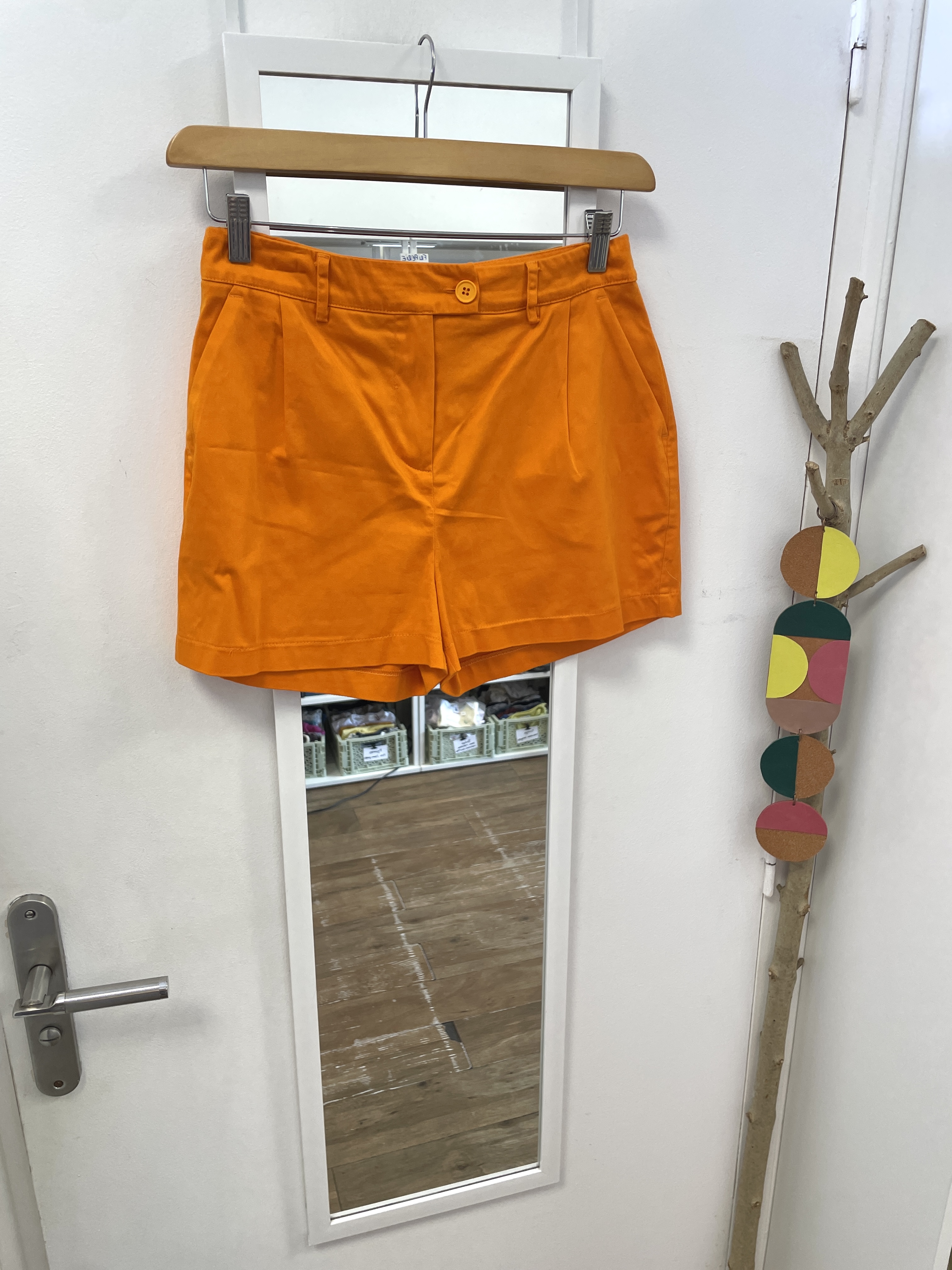 short, friperie, seconde main, vêtements, prêt à porter, mode, marque française, motivi