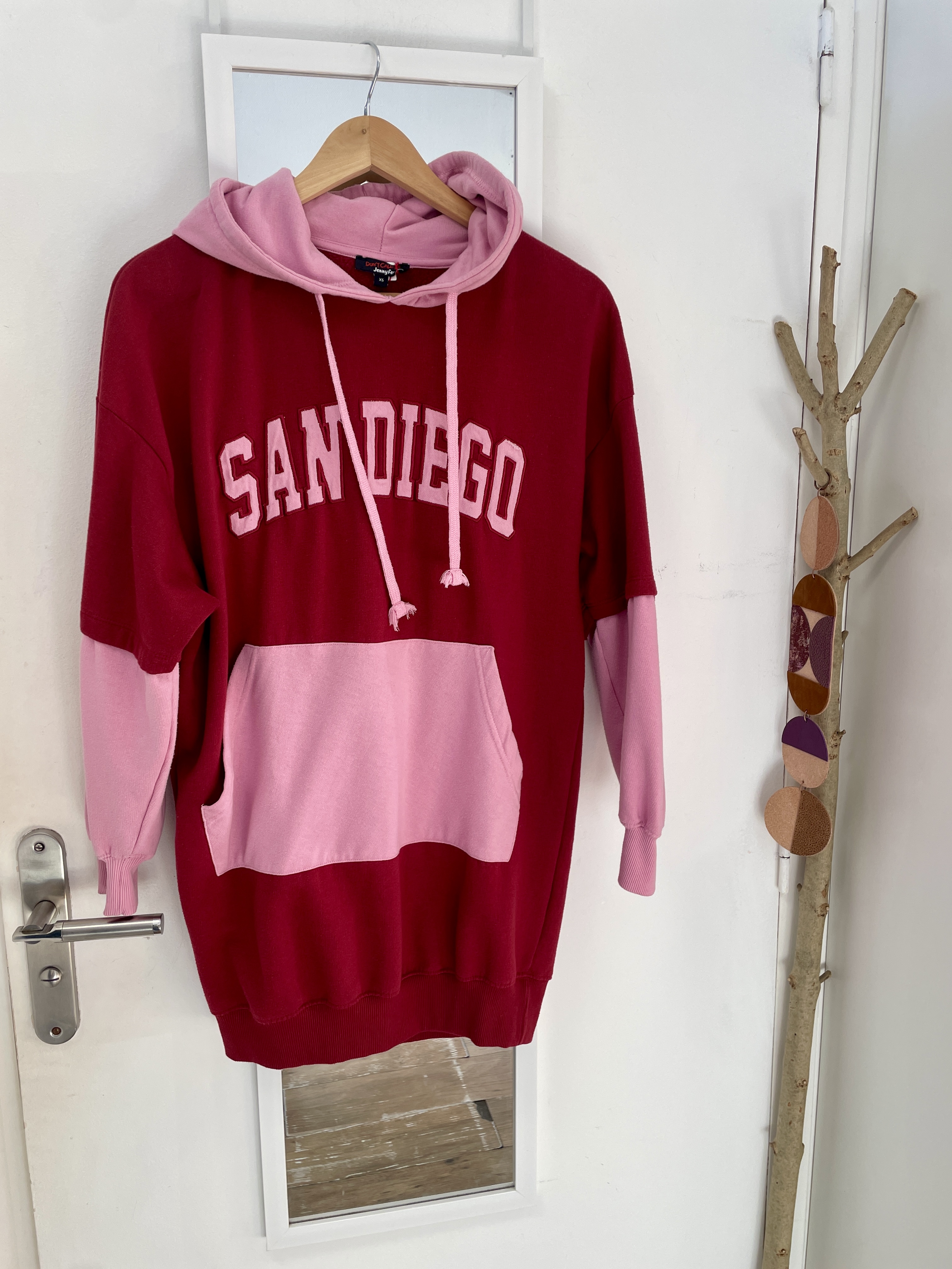 pull, vêtement, prêt à porter, mode, friperie, seconde main, marque française, kapsule éphémère, jennyfer