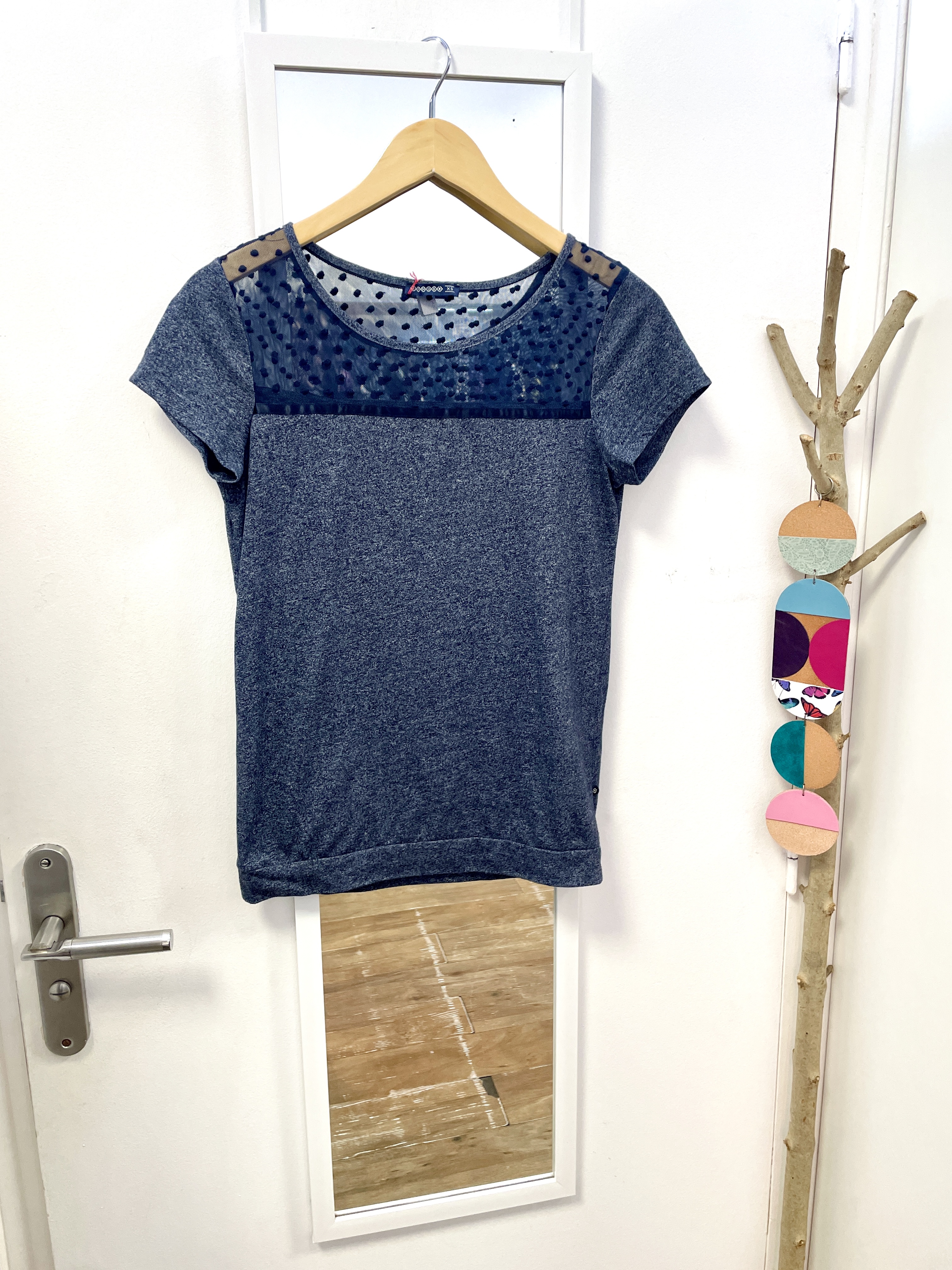 top, tee-shirt, débardeur, haut, prêt à porter, mode, vêtements, friperie, seconde main, bonobo