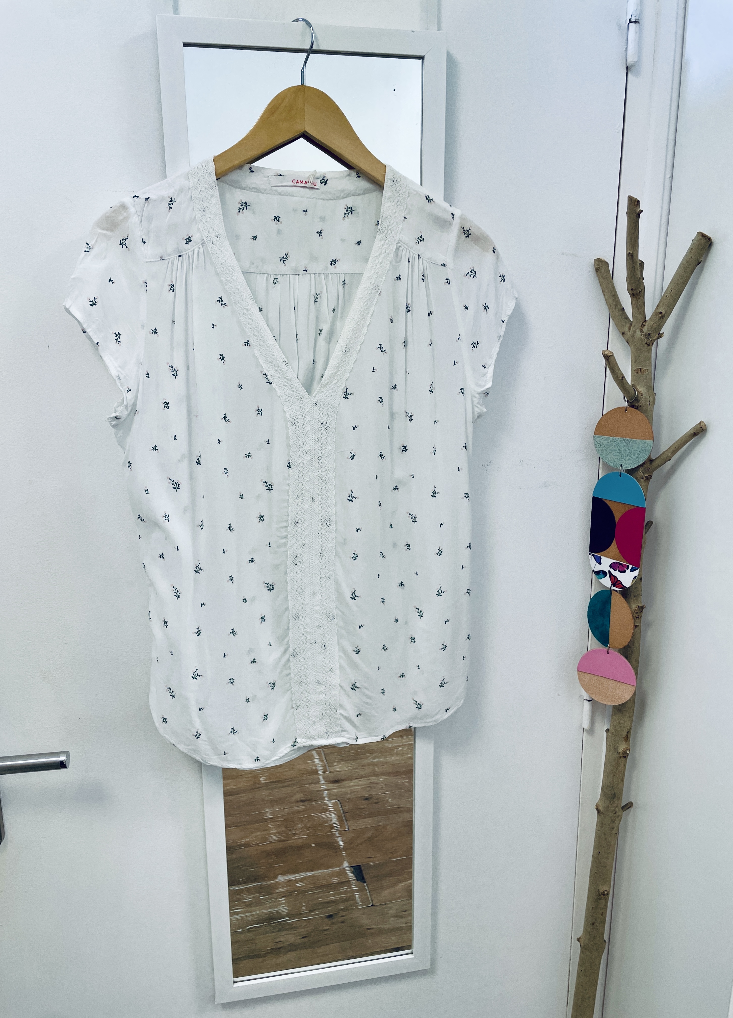 top, tee-shirt, débardeur, haut, prêt à porter, mode, vêtements, friperie, seconde main, camaïeu