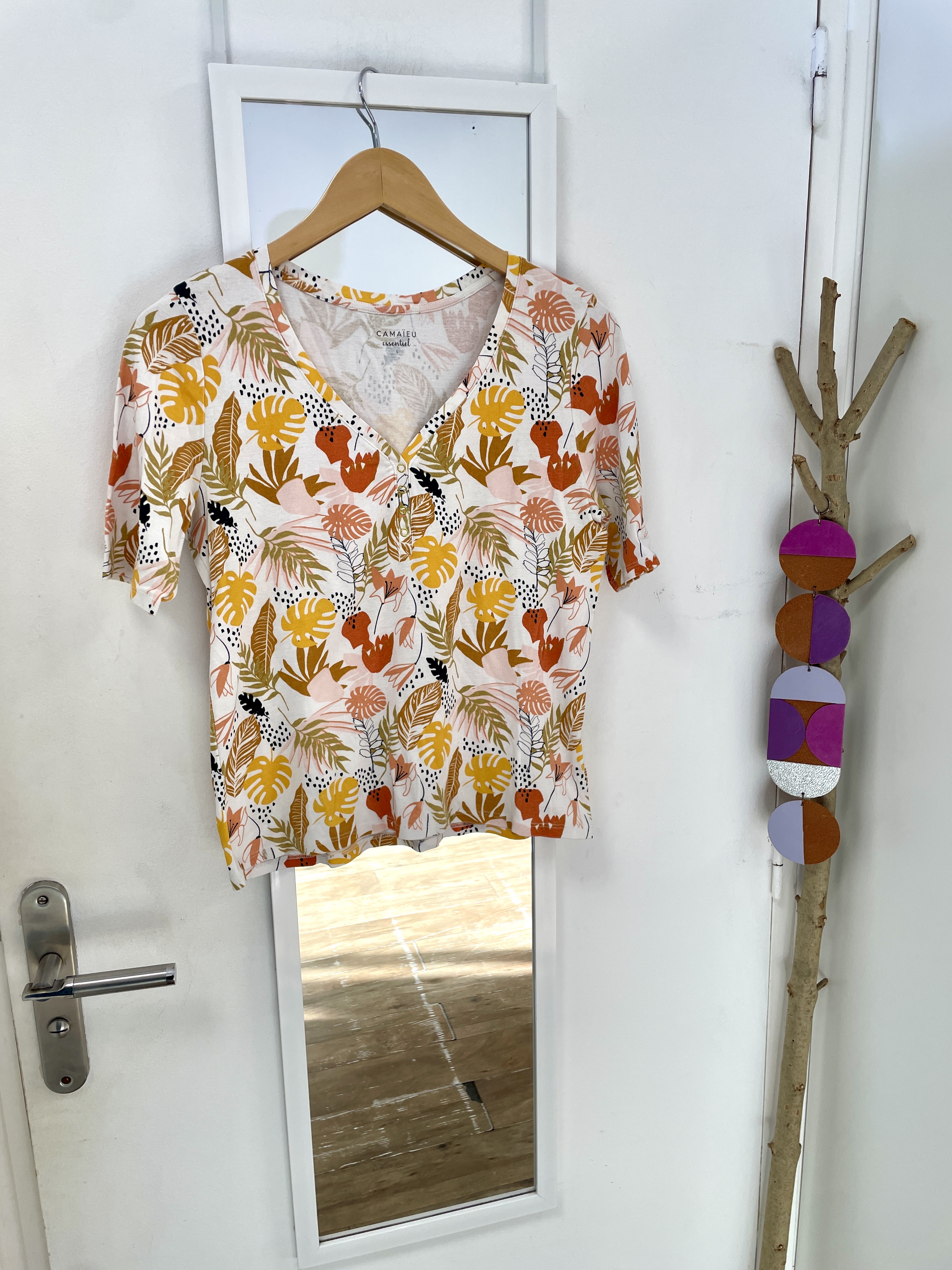 top, tee-shirt, débardeur, haut, prêt à porter, mode, vêtements, friperie, seconde main, camaïeu