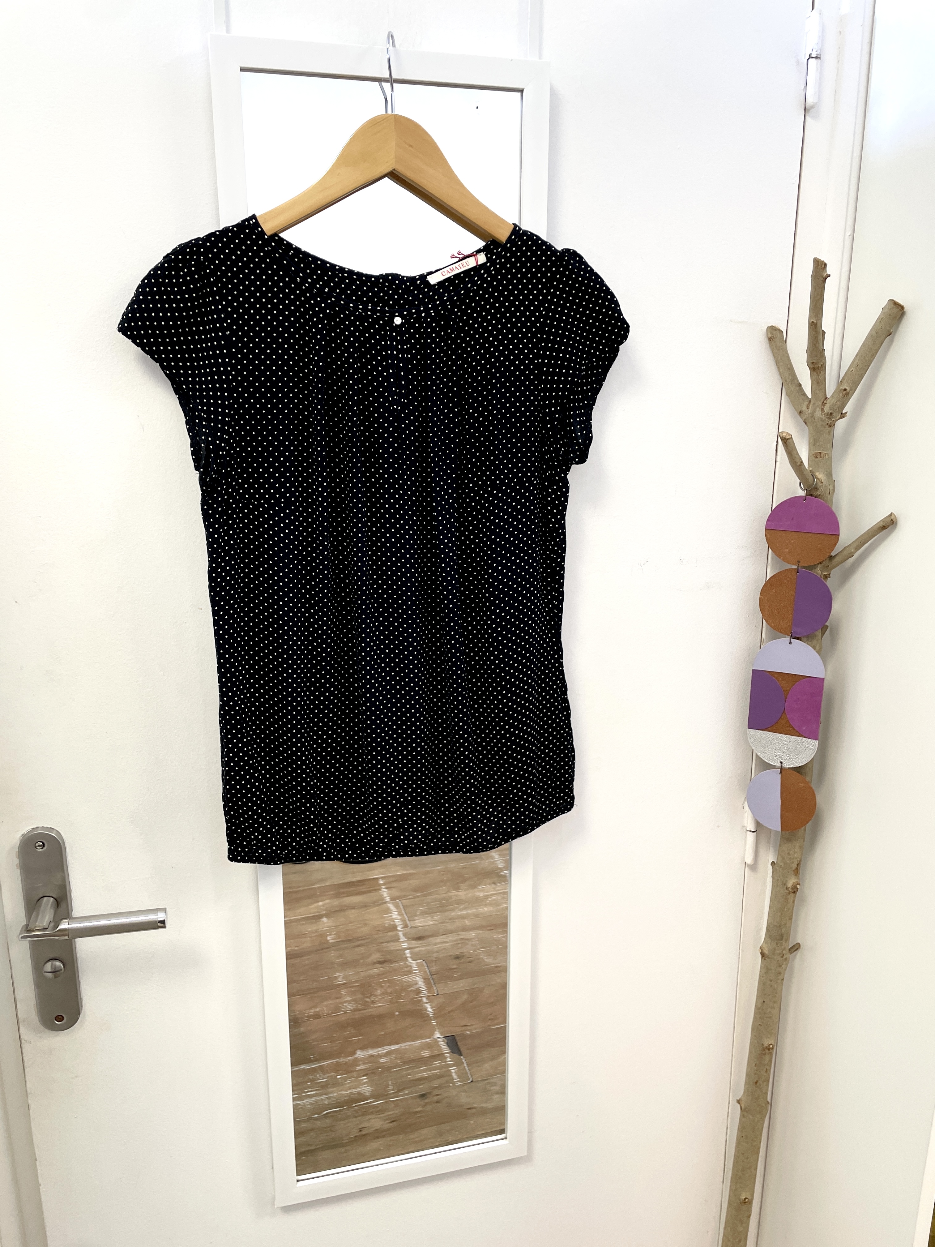 top, tee-shirt, débardeur, haut, prêt à porter, mode, vêtements, friperie, seconde main, camaïeu