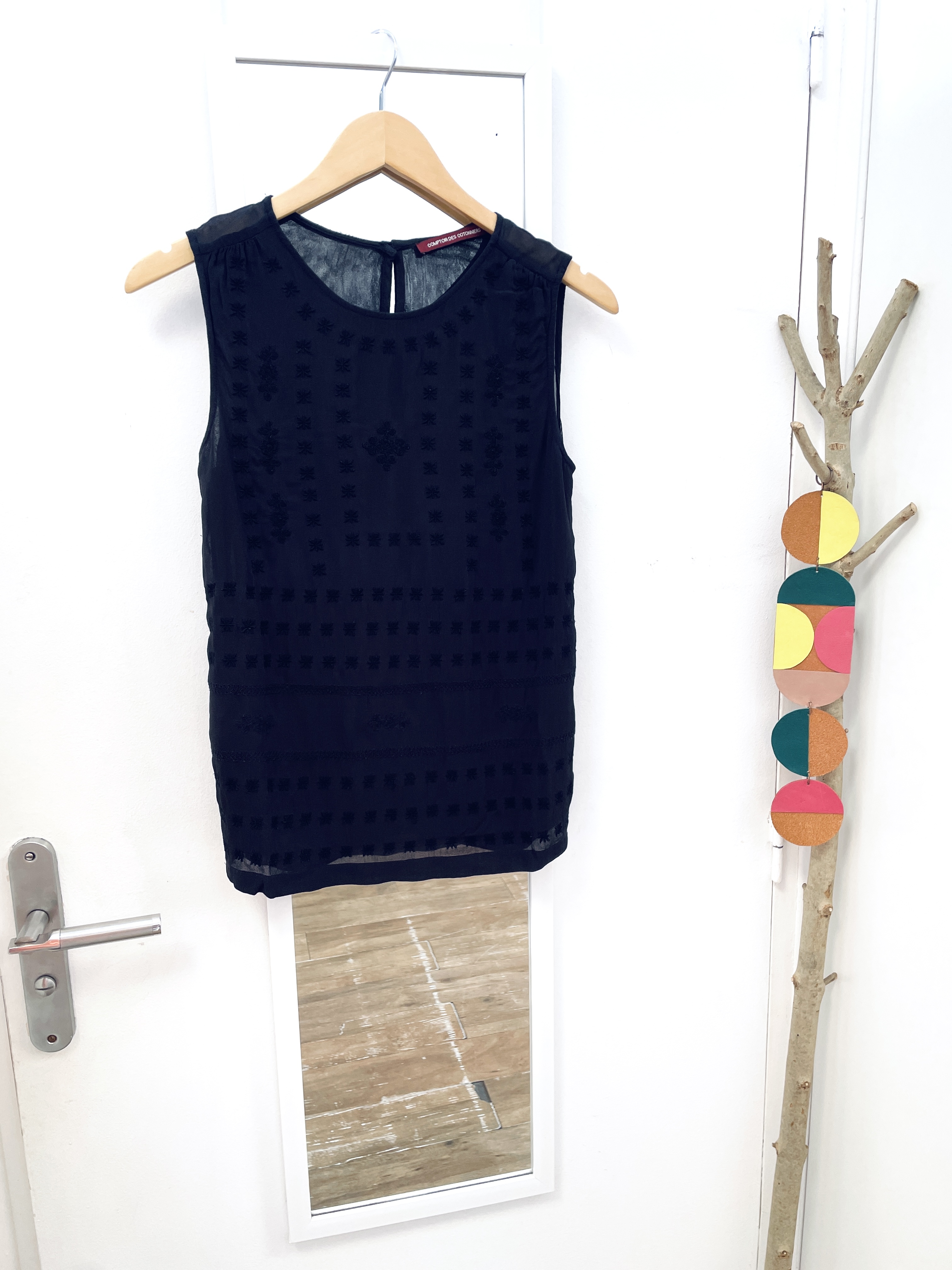 top, tee-shirt, débardeur, haut, prêt à porter, mode, vêtements, friperie, seconde main, comptoir des cotonniers