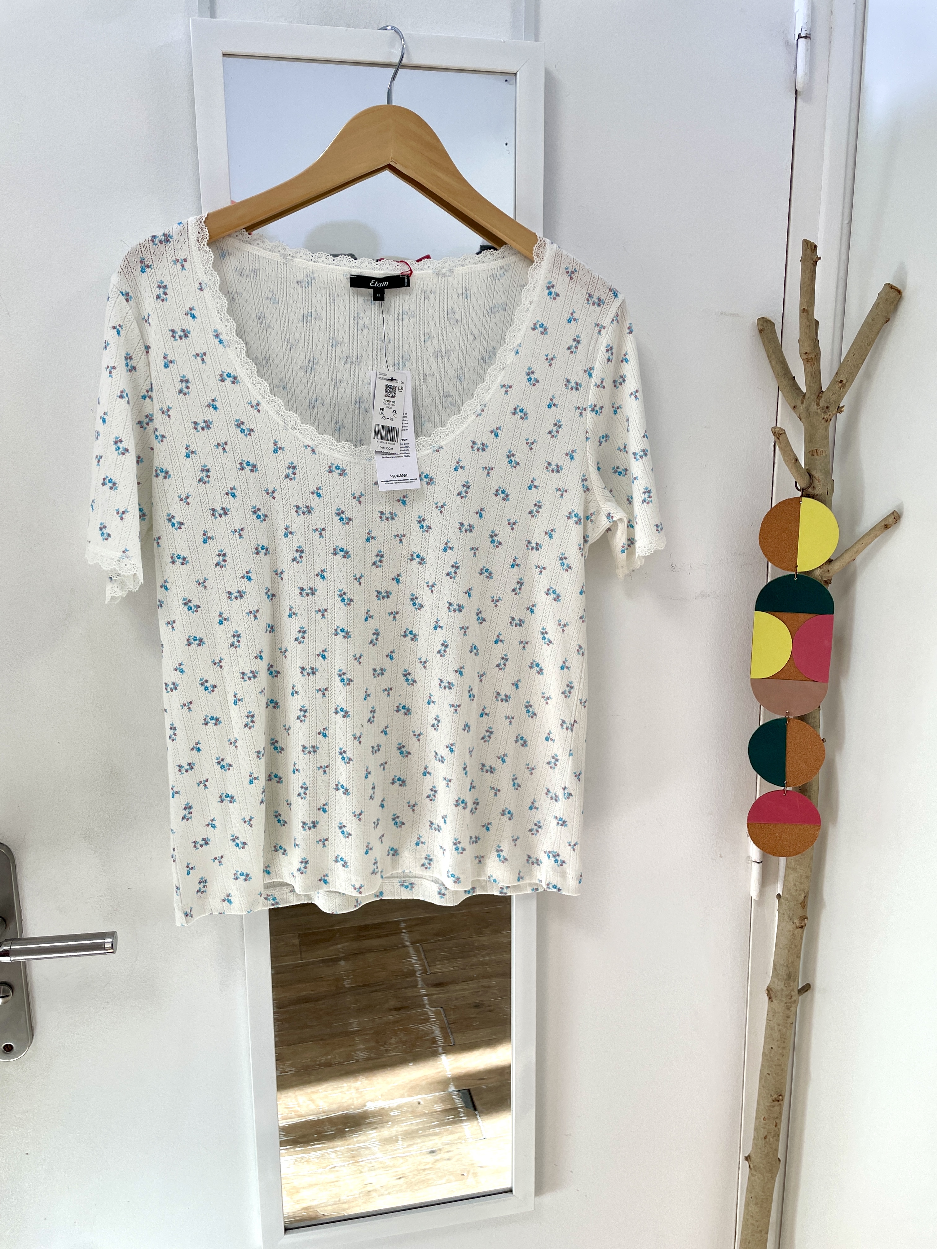 top, tee-shirt, débardeur, haut, prêt à porter, mode, vêtements, friperie, seconde main, etam