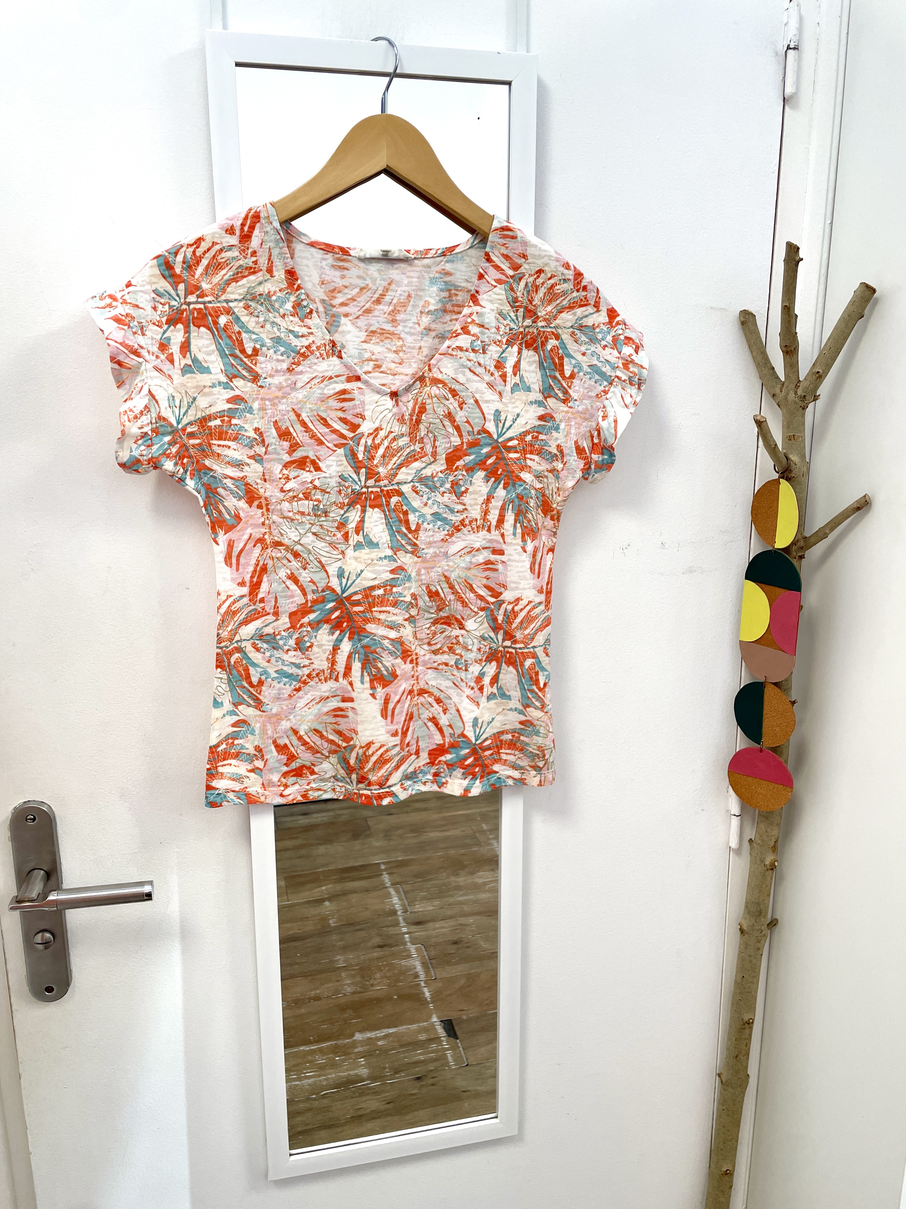 top, tee-shirt, débardeur, haut, prêt à porter, mode, vêtements, friperie, seconde main, graiin de malice