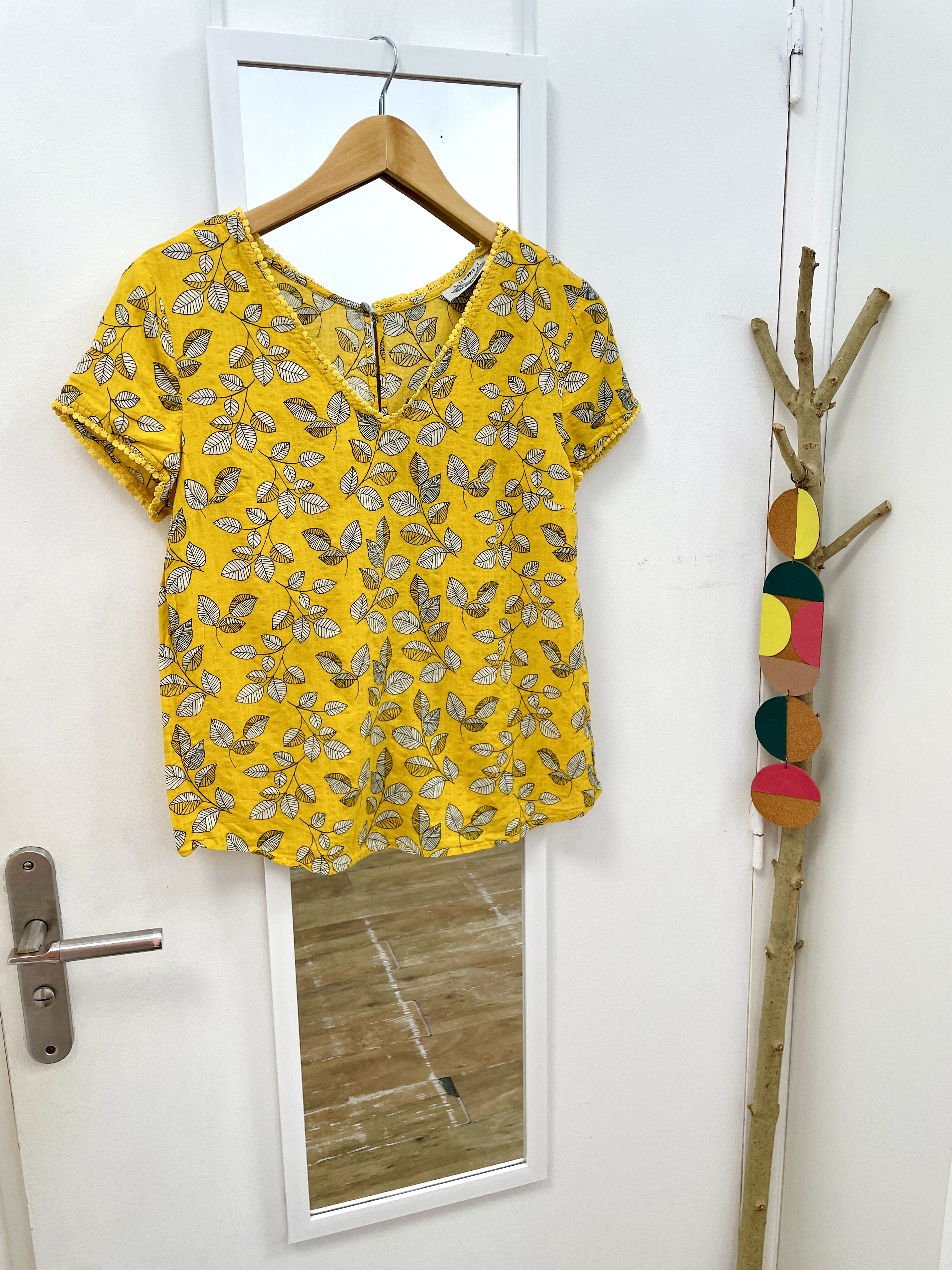 top, tee-shirt, débardeur, haut, prêt à porter, mode, vêtements, friperie, seconde main, it hippie