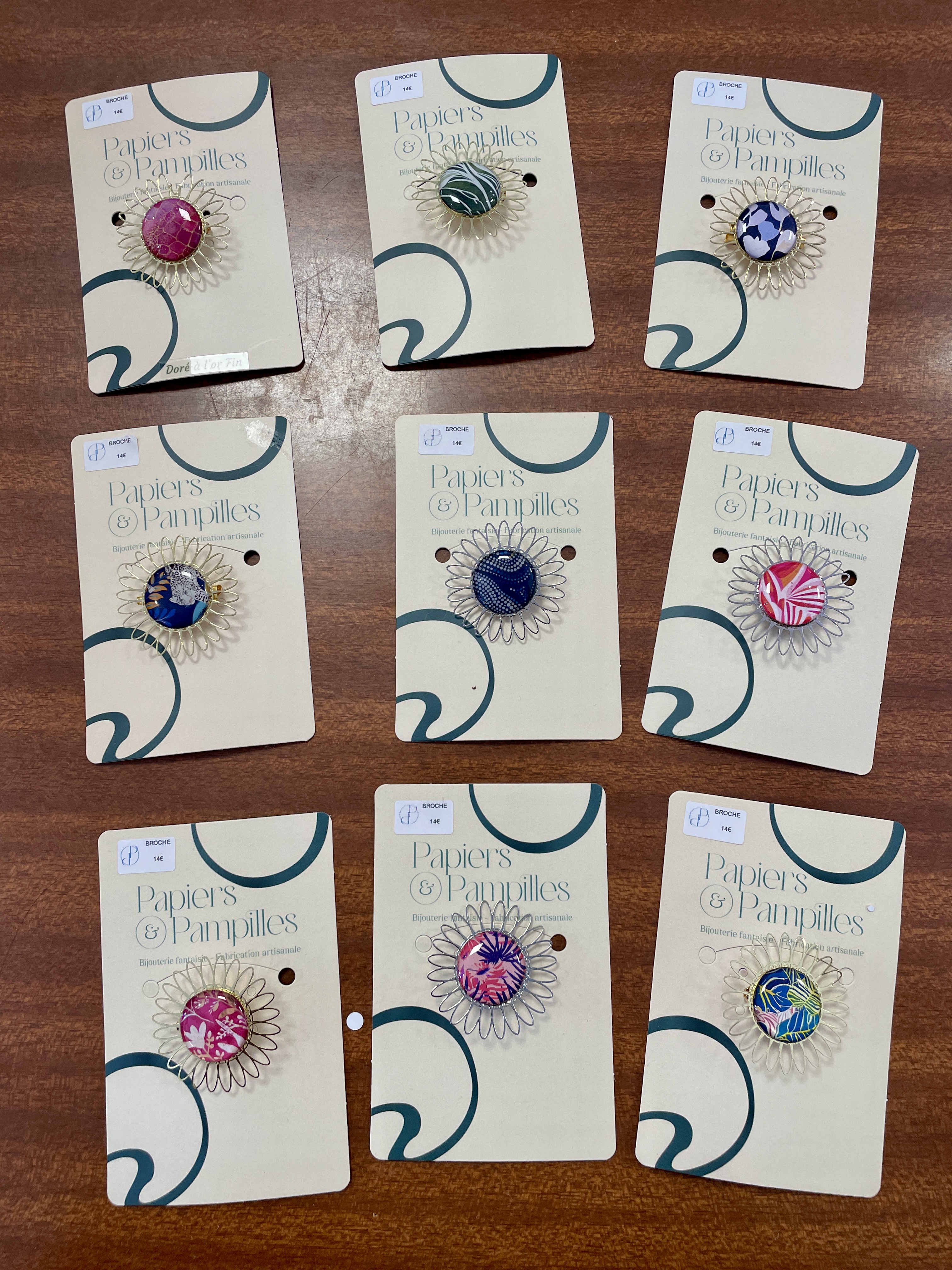 boucles d'oreilles, bijoux, papier, résine, fait main, modèle unique, édition limitée, créatrice française, made in france, idée cadeau, boutique de créateurs, boutique nantaise, kapsule Ephémère