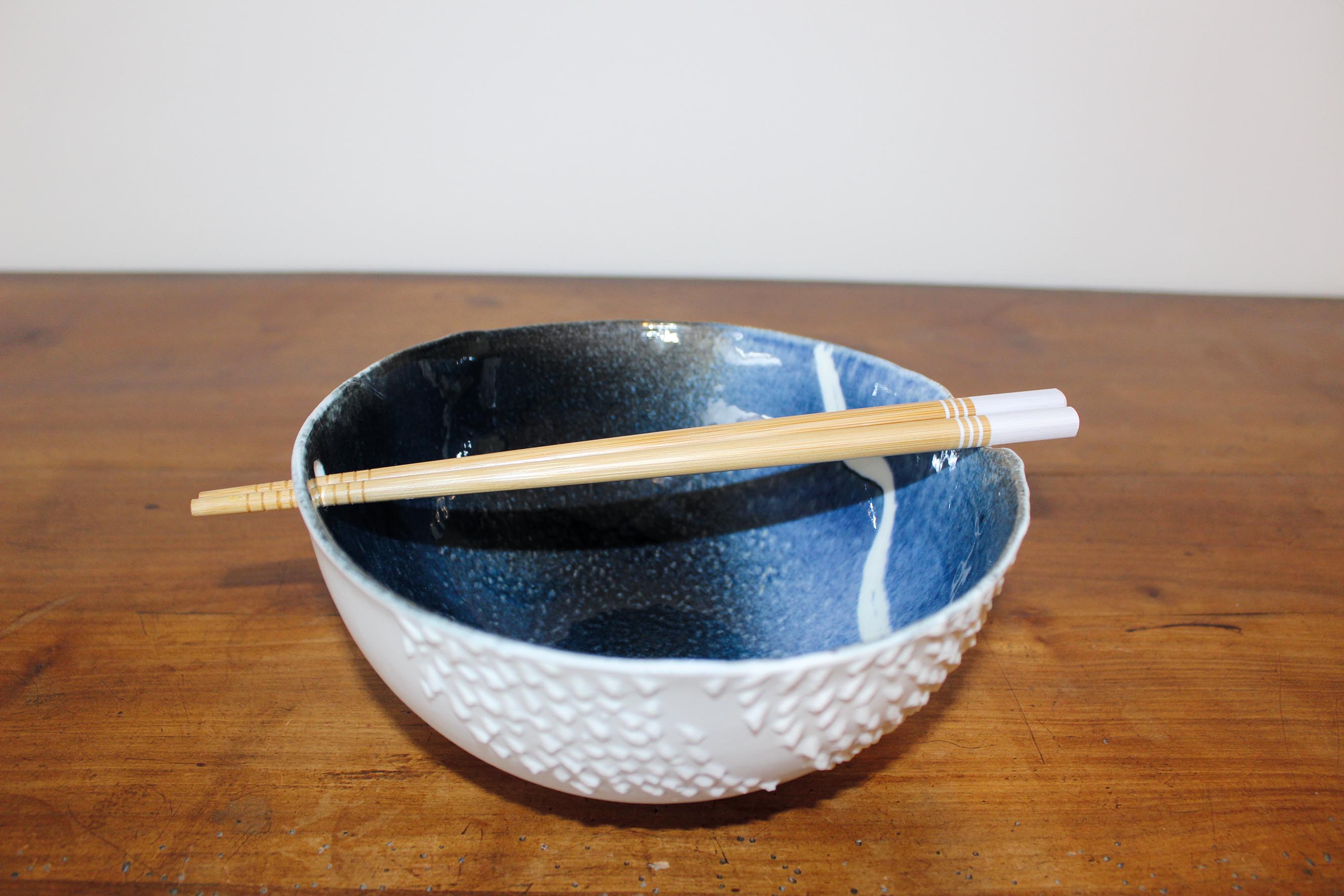 coupelle, tasse, mug, saladier, bol à ramen, beurrier, porcelaine, poterie, déco, cuisine, fait main, modèle unique, idée cadeau, fête des mères, création française, fabrication locale, boutique de créateurs, kapsule éphémère