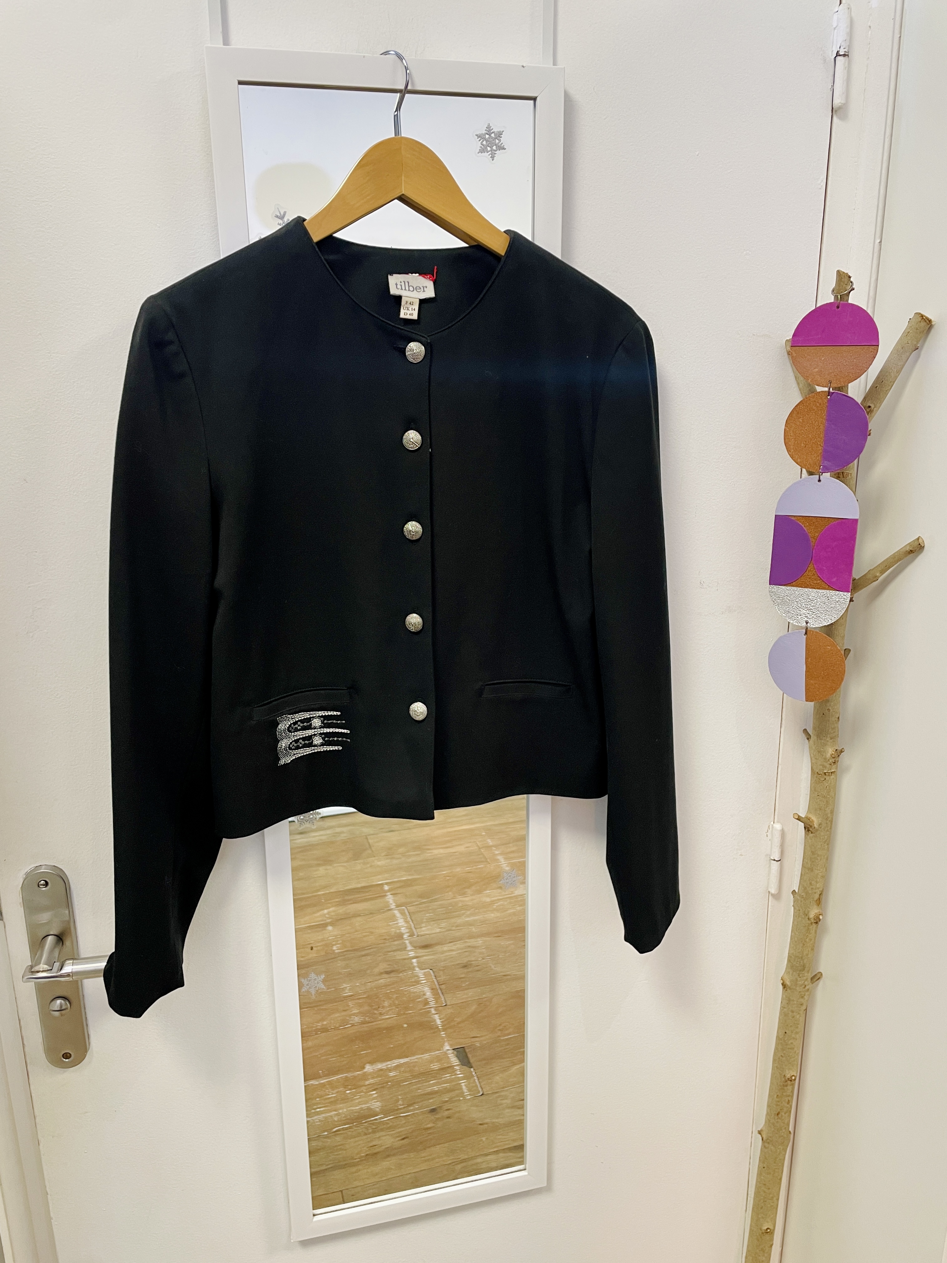 veste, seconde main, friperie, vêtements, prêt à porter, marque française, kapsule ephemere, grande taille, tilber