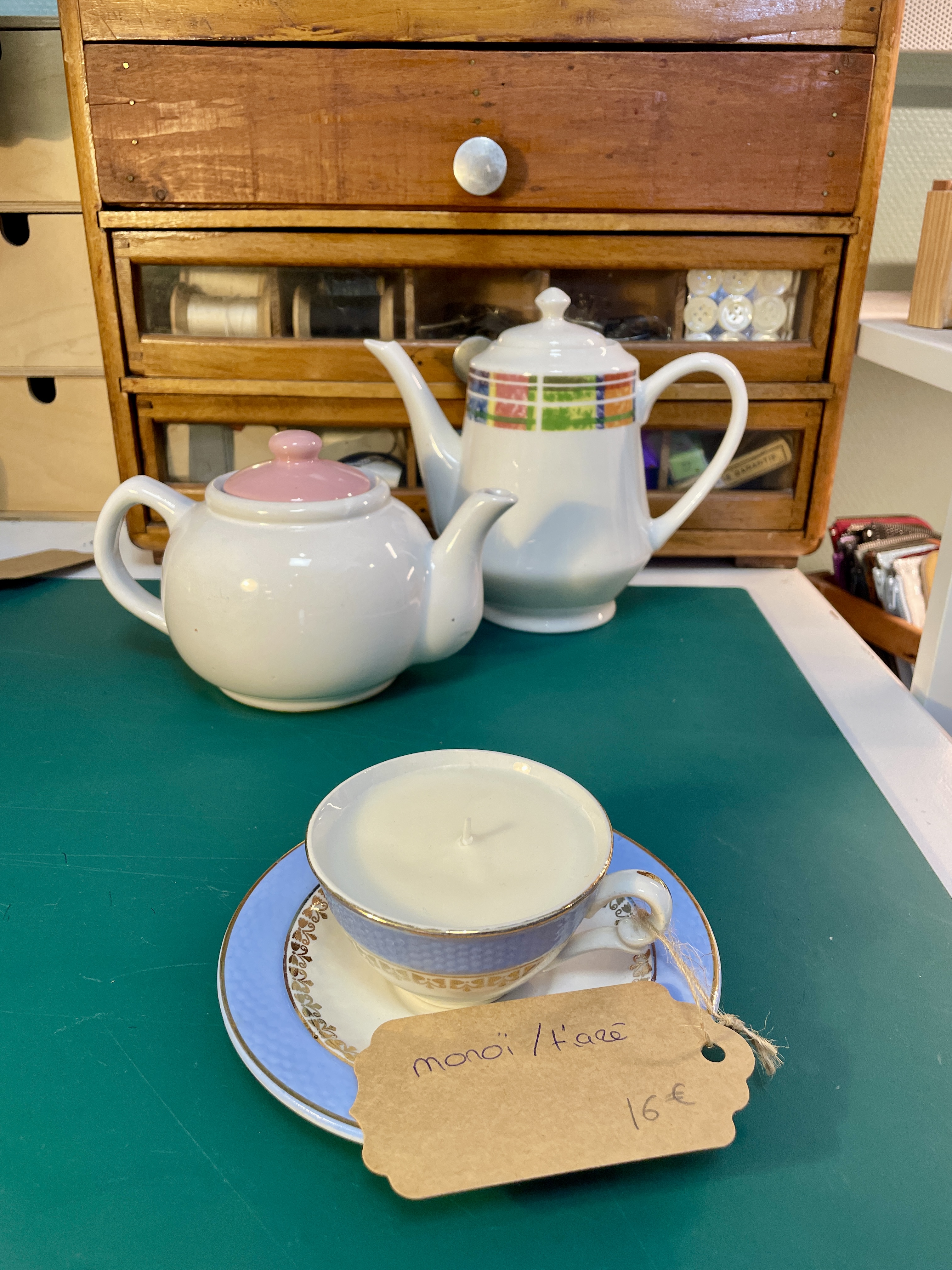bougie, vaisselle ancienne, brocante, upcycling, cire de soja, fait main, modèle unique, créatrice française, made in france, idée déco, idée de cadeau, boutique de nantaise, boutique de créateurs, kapsule éphémère, fete des mères