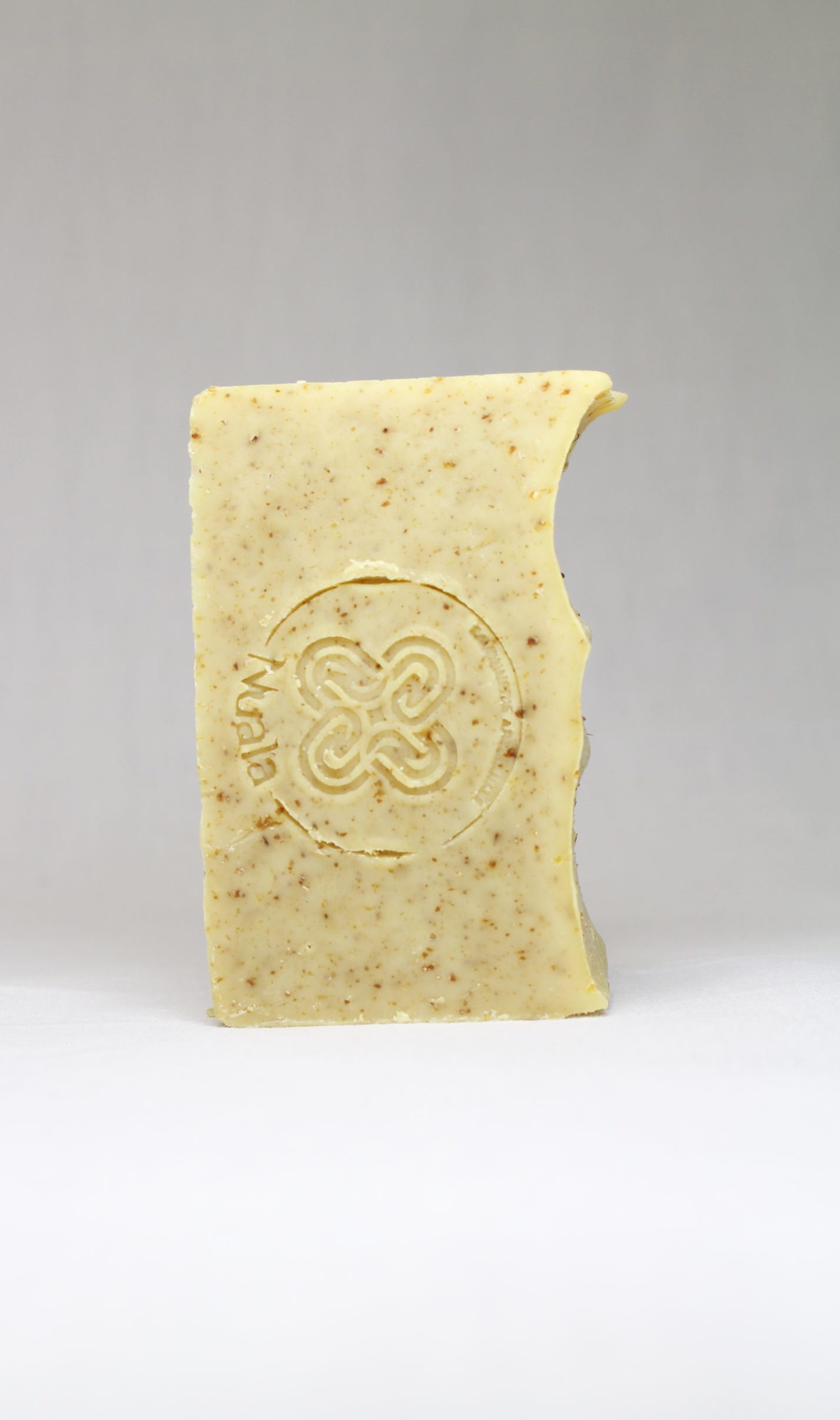 savon, saponifié à froid, fabrication artisanale, fait main, shampoing solide, huiles essentielles, hygiène, soin corps, soin visage, soin cheveux, bien-etre, produit de beauté, boutique nantaise, boutique de créateurs, kapsule éphémère