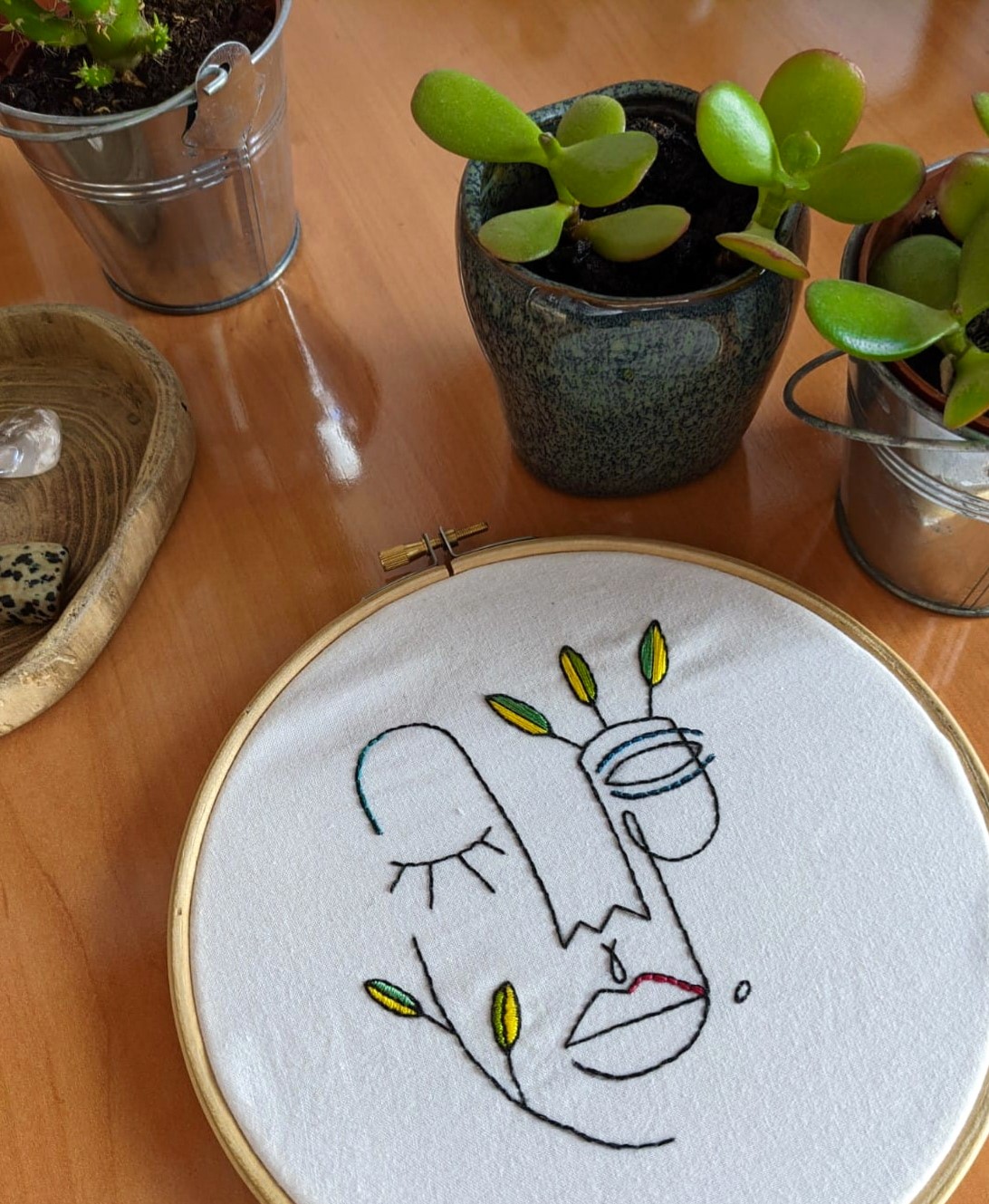 déco murale, broderie, fait main, personnalisé, création française, artisanat, créatrice, idée cadeau, boutique de créateurs, boutique nantaise, kapsule éphémère