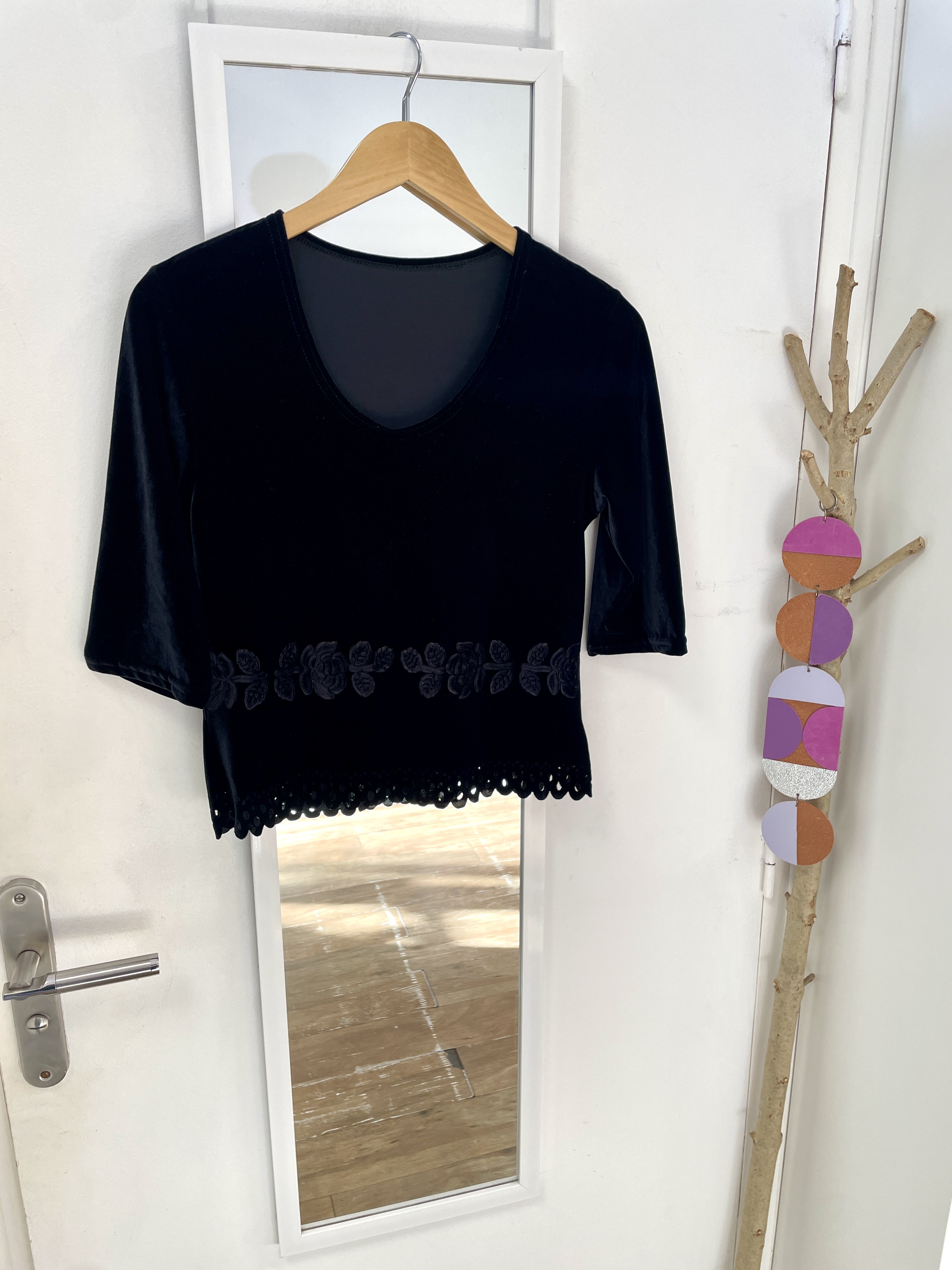 top, débardeur, tee shirt, friperie, vêtement de seconde main, mode durable, boutique nantaise, kapsule éphémère, vintage, velours