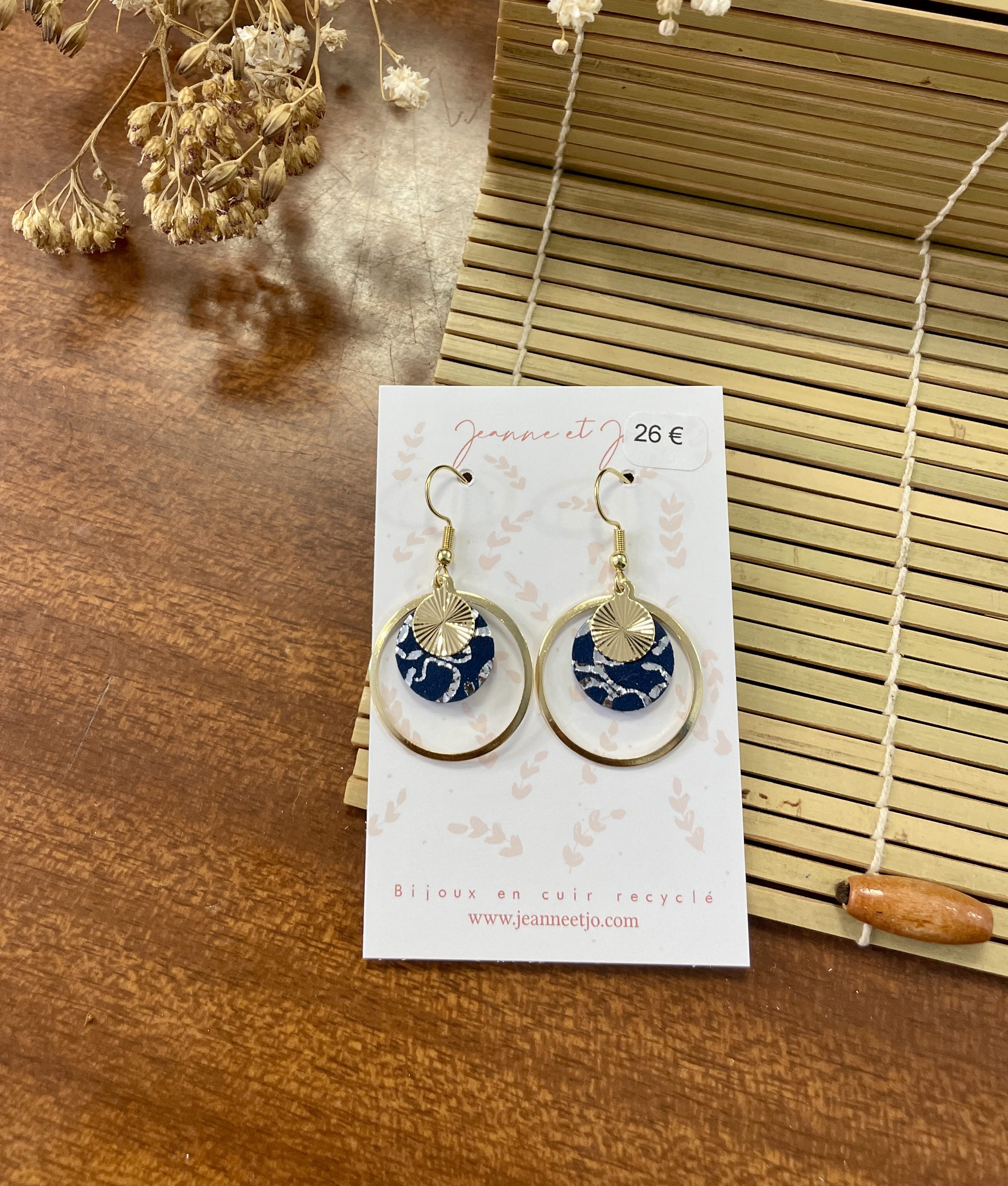 pin's, broche, bijoux, cuir, fait main, créatrice française, made in france, idée cadeau, boutique nantaise, boutique de créateurs, kapsule éphémère
