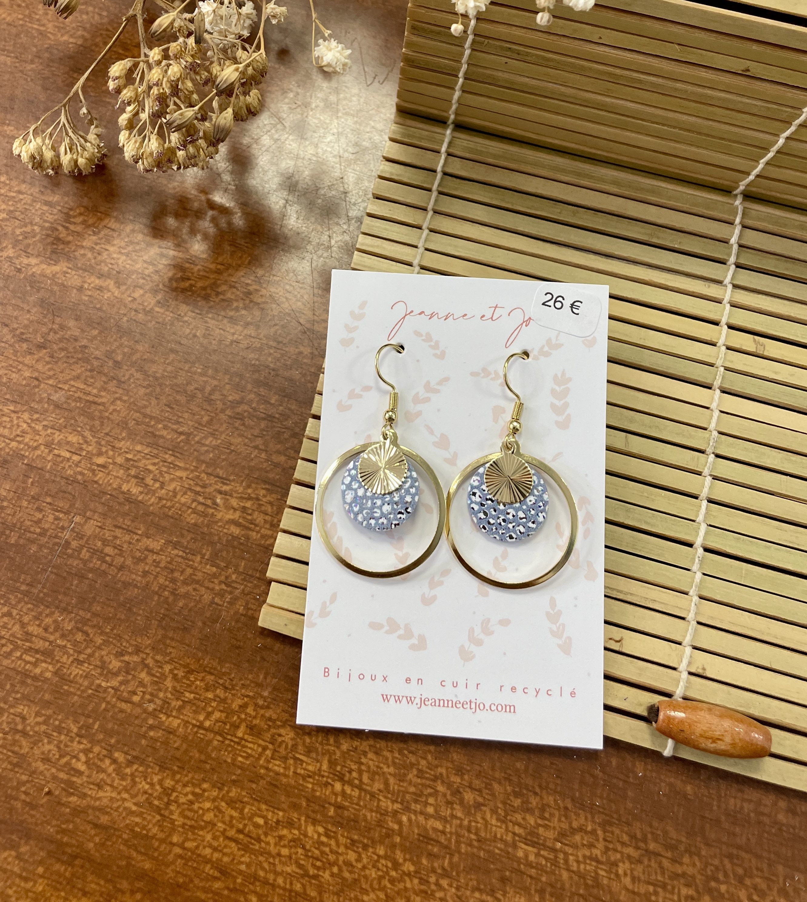 , pin's, broche, bijoux, cuir, fait main, créatrice française, made in france, idée cadeau, boutique nantaise, boutique de créateurs, kapsule éphémère