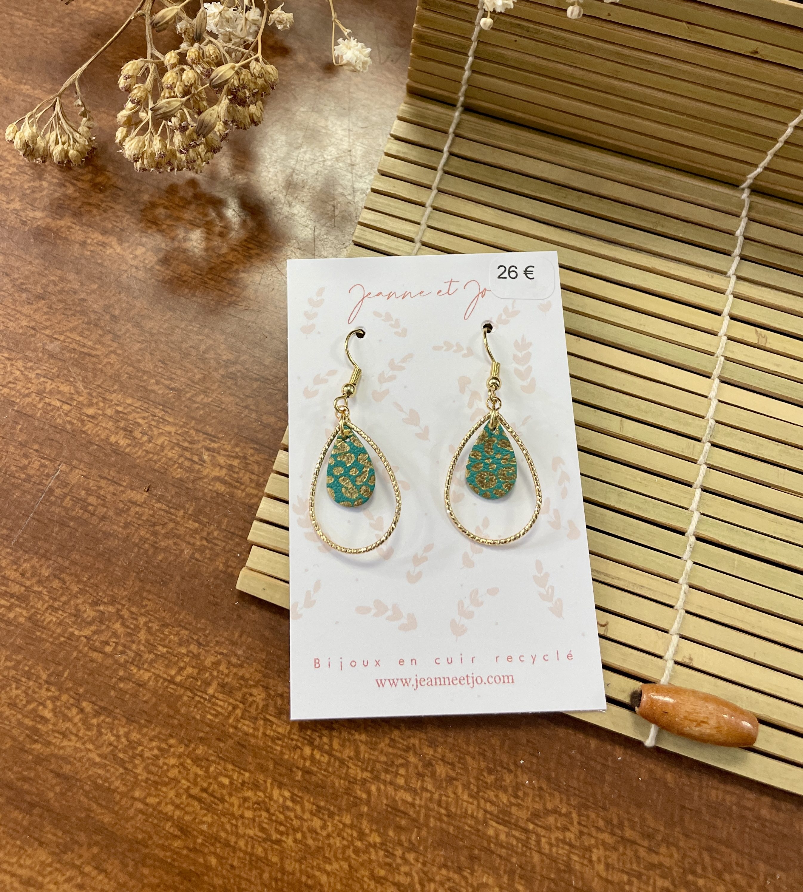 , pin's, broche, bijoux, cuir, fait main, créatrice française, made in france, idée cadeau, boutique nantaise, boutique de créateurs, kapsule éphémère