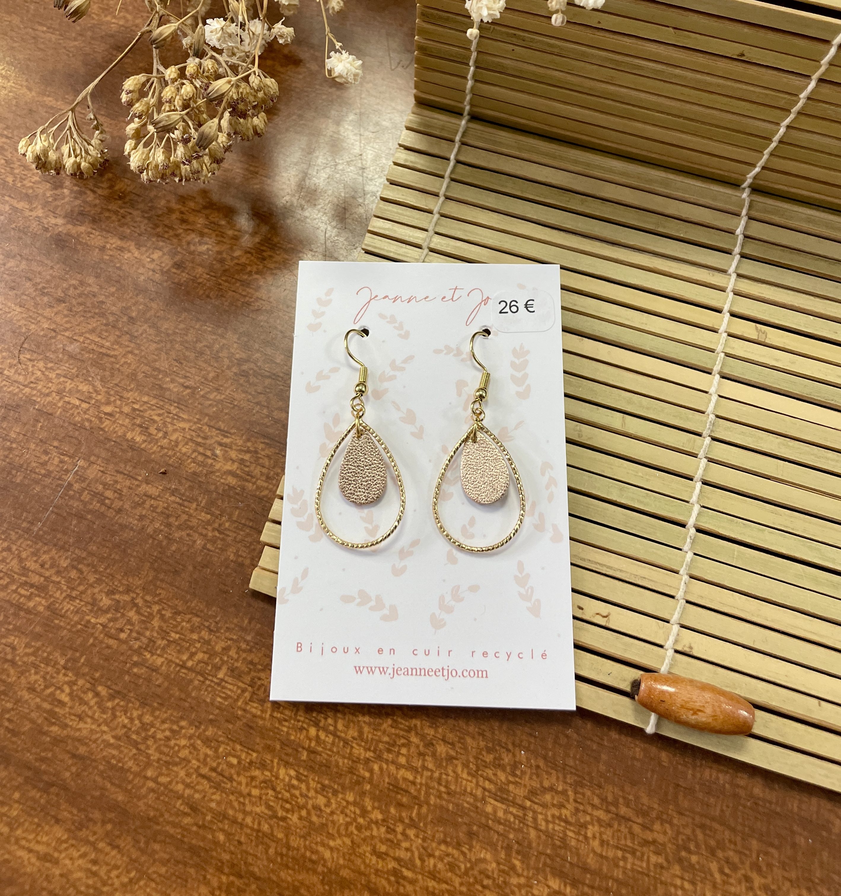 , pin's, broche, bijoux, cuir, fait main, créatrice française, made in france, idée cadeau, boutique nantaise, boutique de créateurs, kapsule éphémère