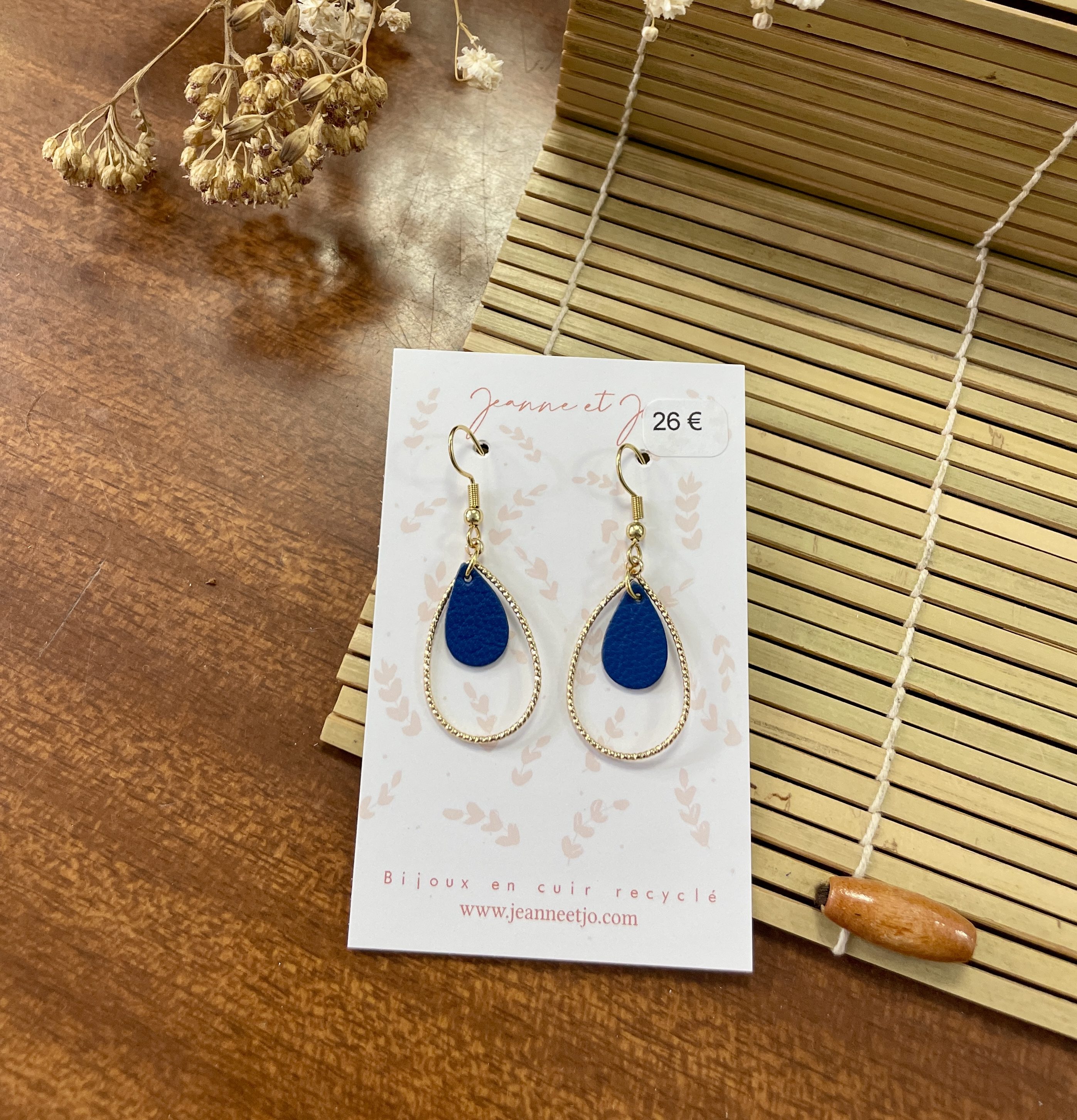 , pin's, broche, bijoux, cuir, fait main, créatrice française, made in france, idée cadeau, boutique nantaise, boutique de créateurs, kapsule éphémère