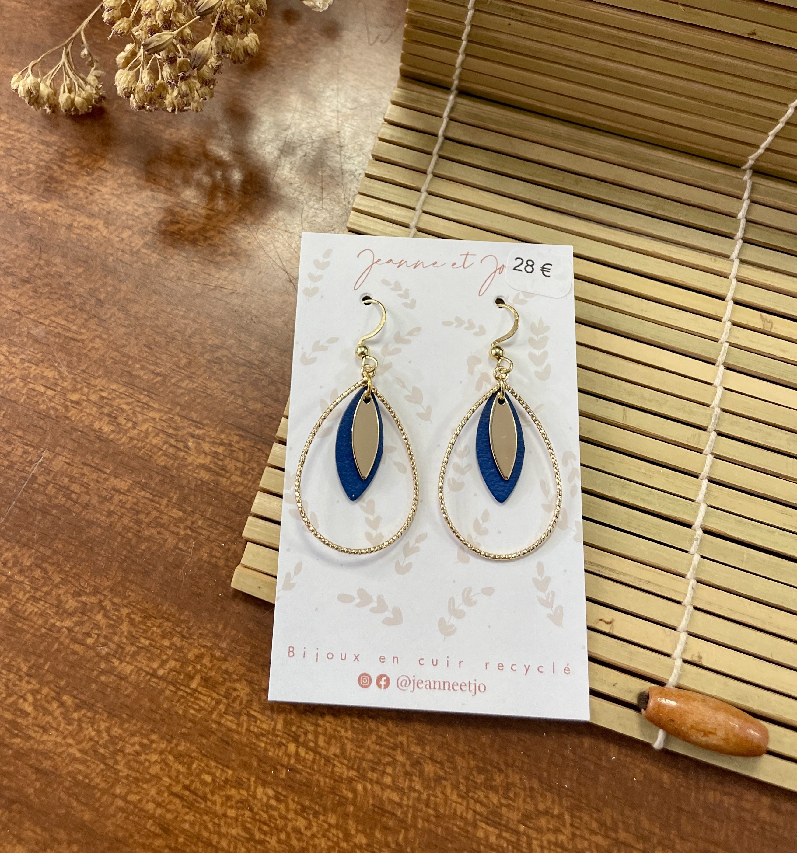 pin's, broche, bijoux, cuir, fait main, créatrice française, made in france, idée cadeau, boutique nantaise, boutique de créateurs, kapsule éphémère