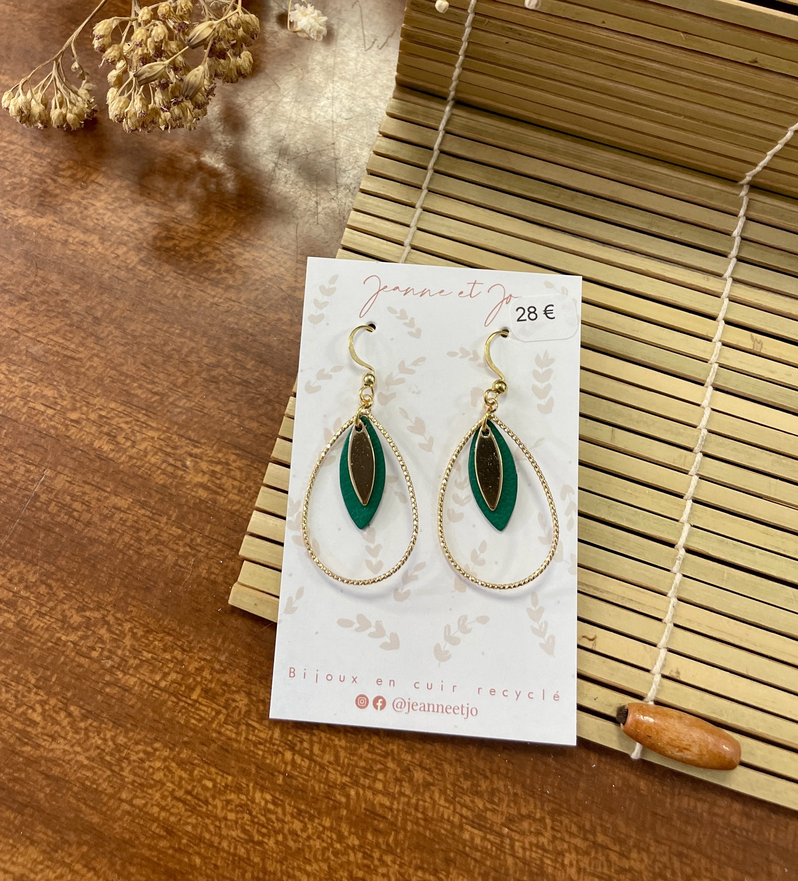 pin's, broche, bijoux, cuir, fait main, créatrice française, made in france, idée cadeau, boutique nantaise, boutique de créateurs, kapsule éphémère