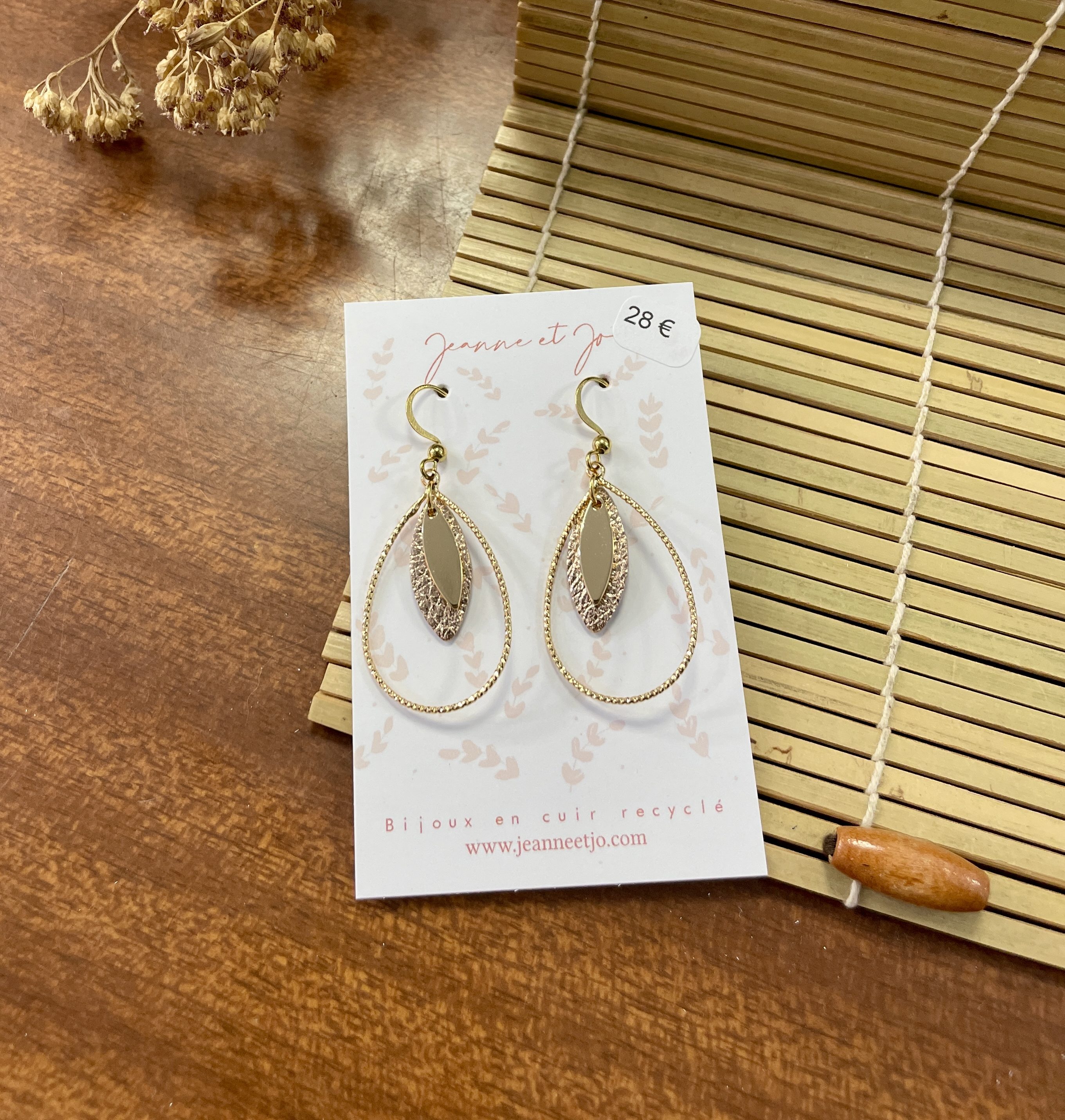 pin's, broche, bijoux, cuir, fait main, créatrice française, made in france, idée cadeau, boutique nantaise, boutique de créateurs, kapsule éphémère