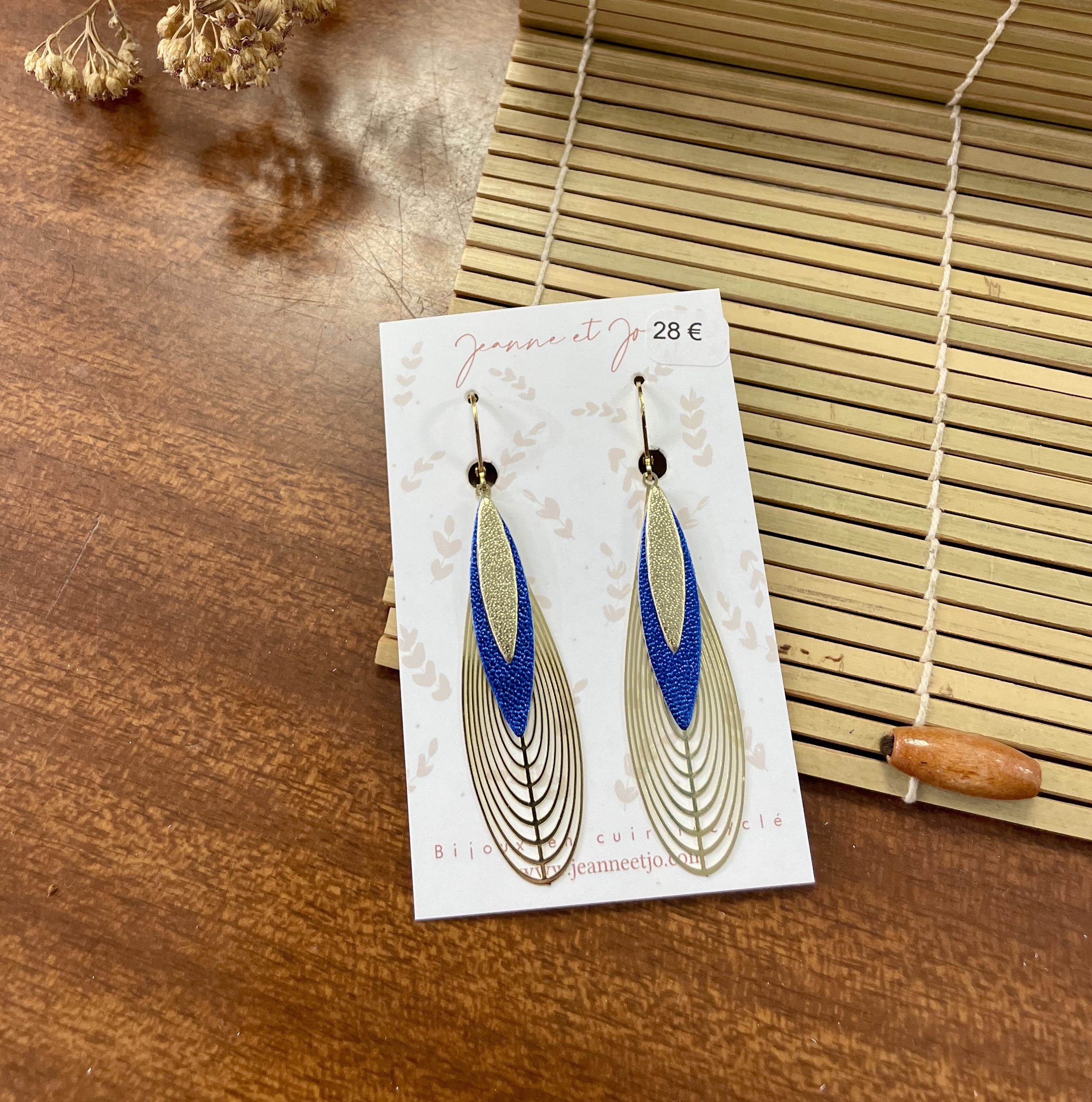 , pin's, broche, bijoux, cuir, fait main, créatrice française, made in france, idée cadeau, boutique nantaise, boutique de créateurs, kapsule éphémère