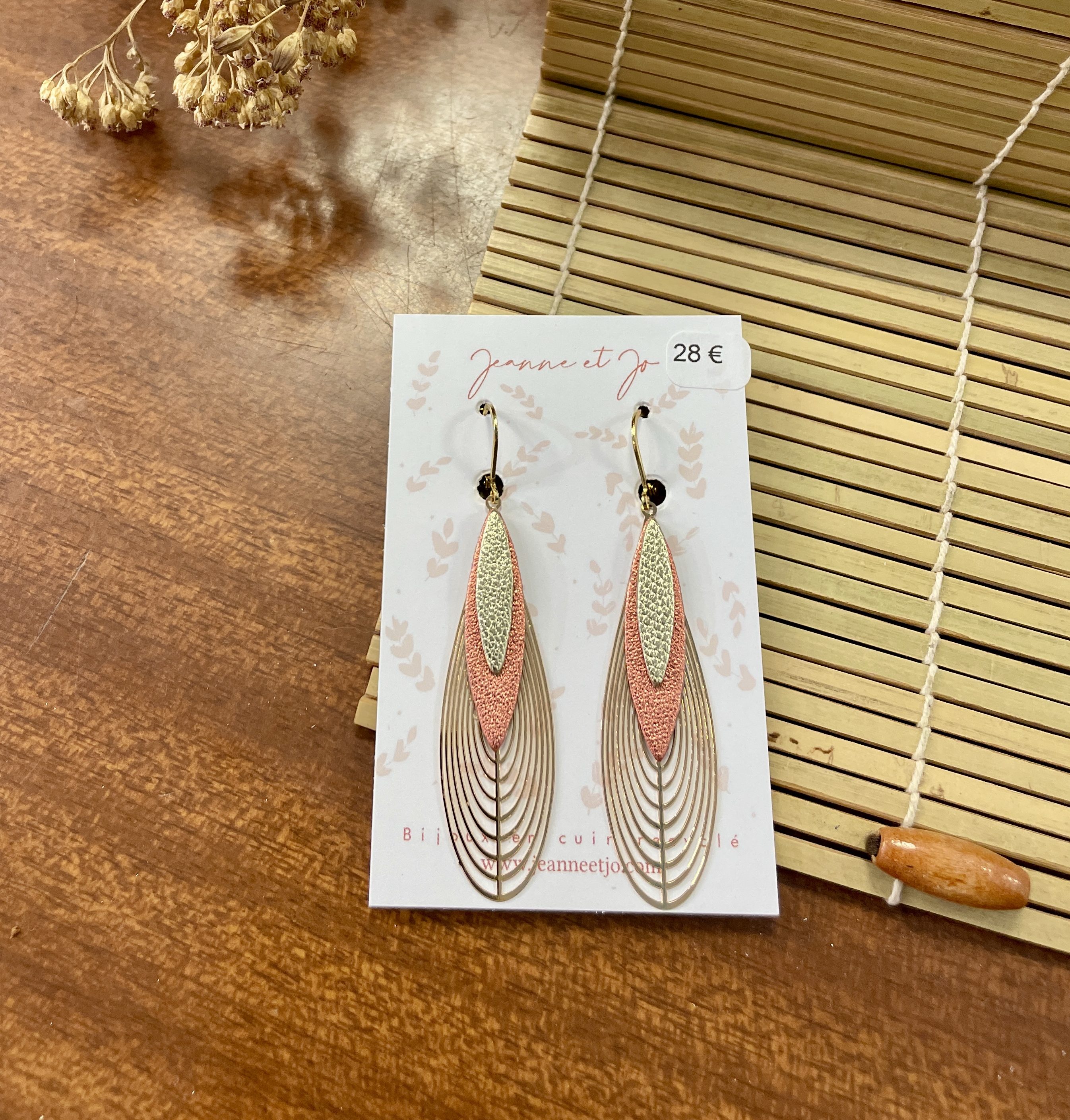 , pin's, broche, bijoux, cuir, fait main, créatrice française, made in france, idée cadeau, boutique nantaise, boutique de créateurs, kapsule éphémère