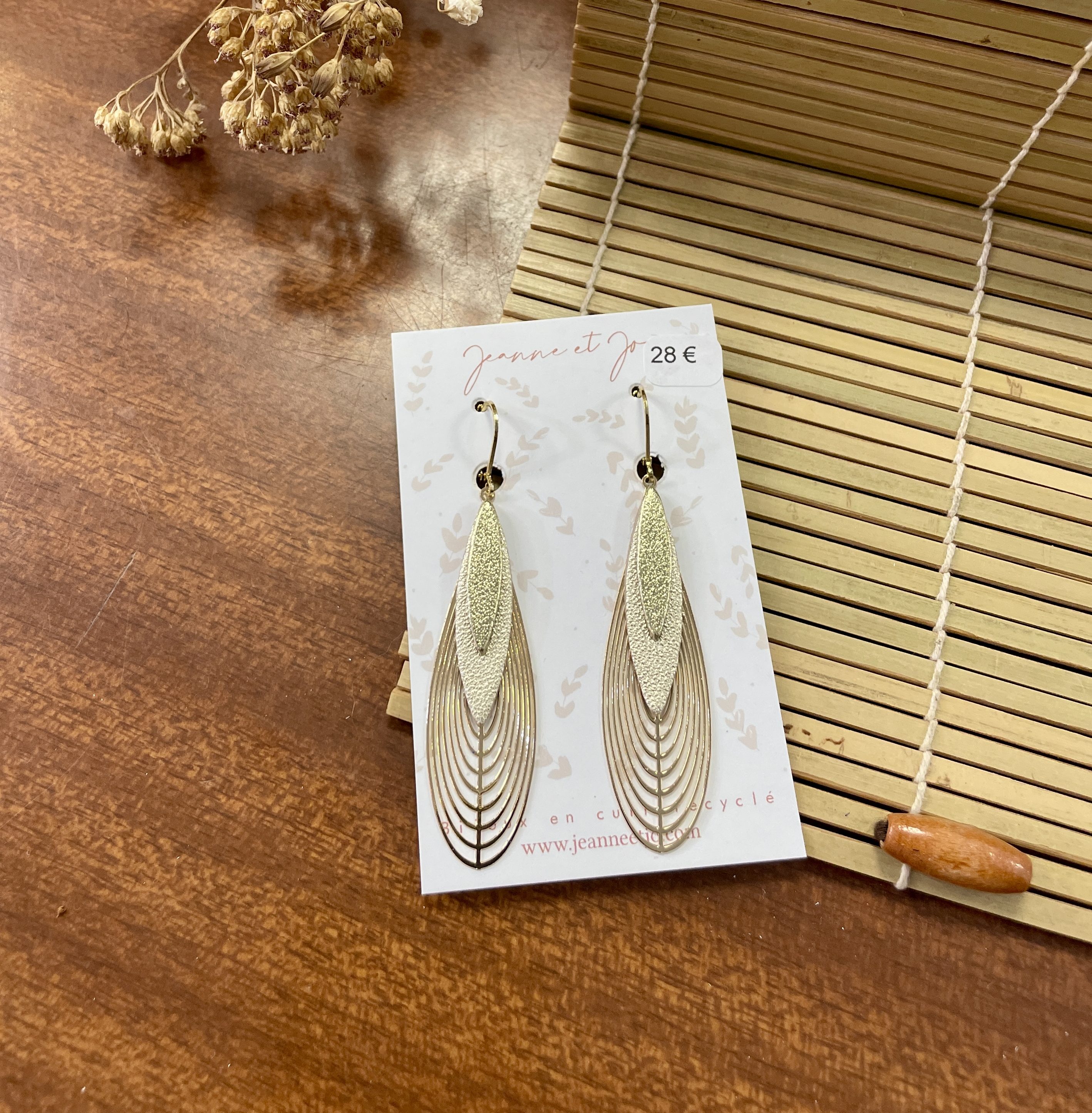 , pin's, broche, bijoux, cuir, fait main, créatrice française, made in france, idée cadeau, boutique nantaise, boutique de créateurs, kapsule éphémère