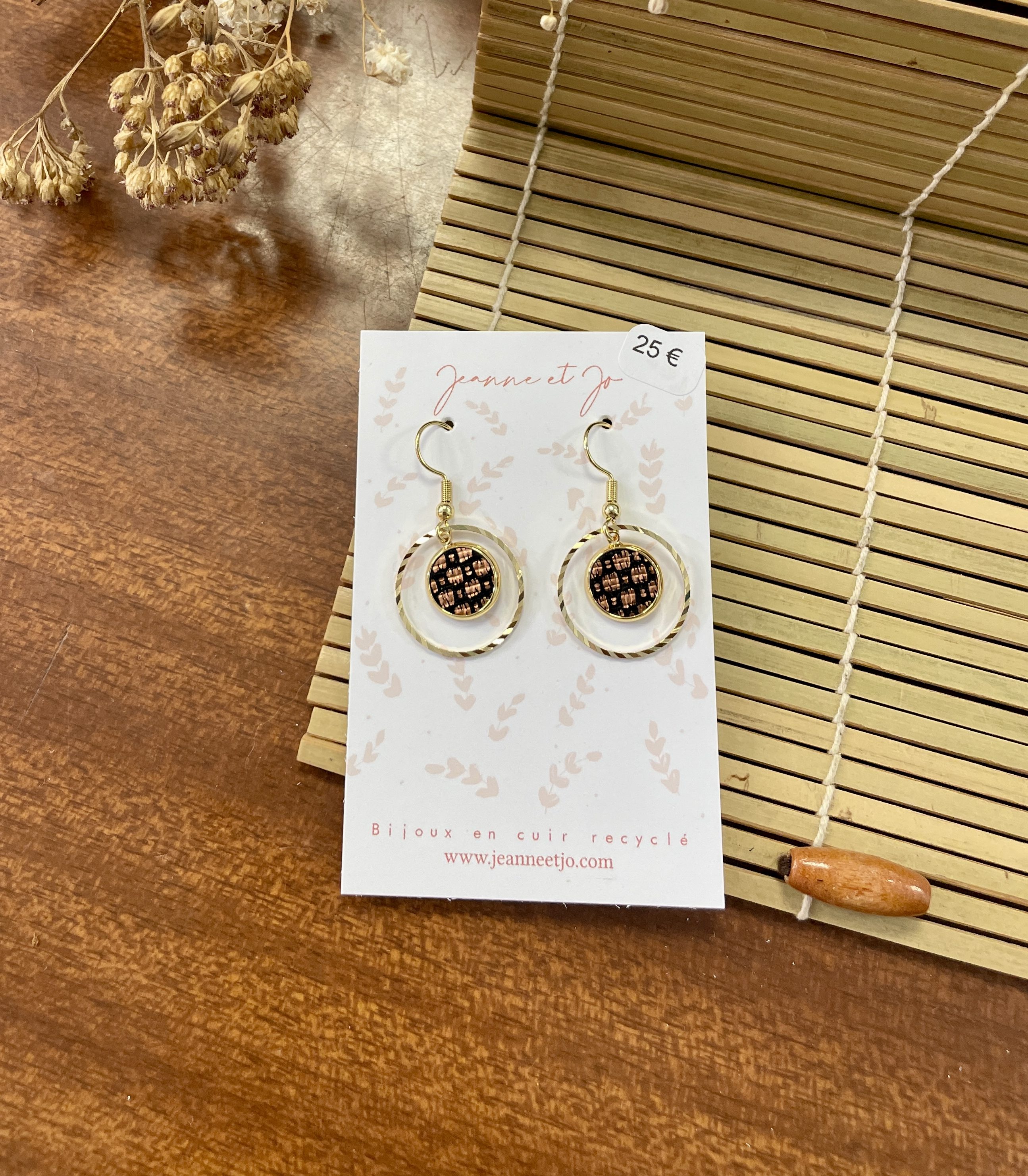 , pin's, broche, bijoux, cuir, fait main, créatrice française, made in france, idée cadeau, boutique nantaise, boutique de créateurs, kapsule éphémère