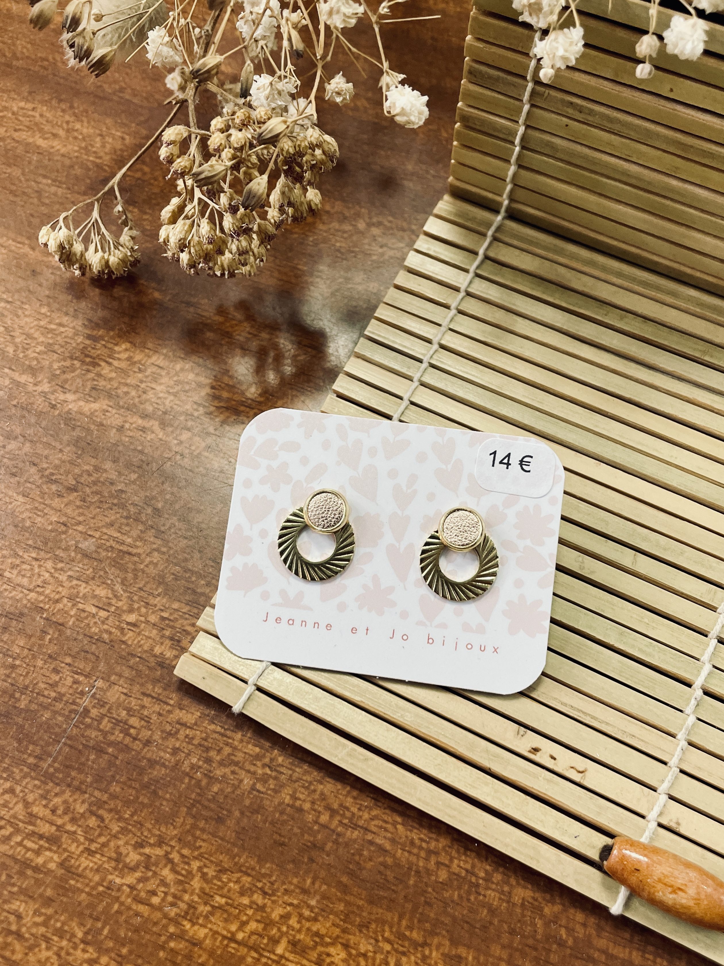 pin's, broche, bijoux, cuir, fait main, créatrice française, made in france, idée cadeau, boutique nantaise, boutique de créateurs, kapsule éphémère