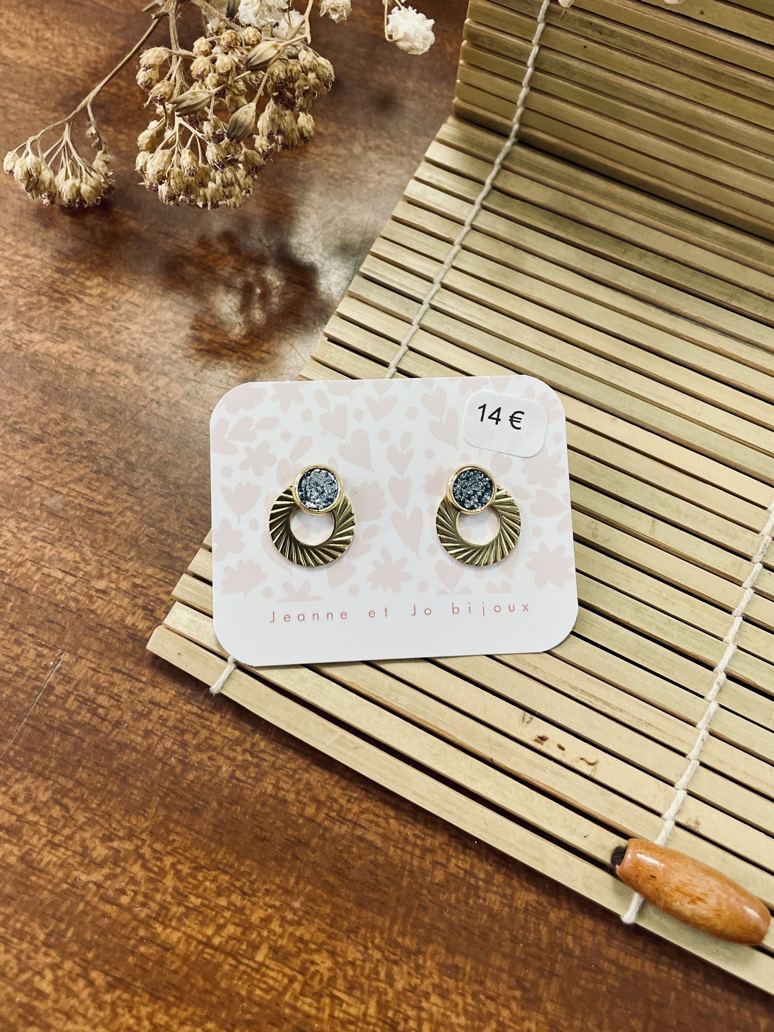 pin's, broche, bijoux, cuir, fait main, créatrice française, made in france, idée cadeau, boutique nantaise, boutique de créateurs, kapsule éphémère